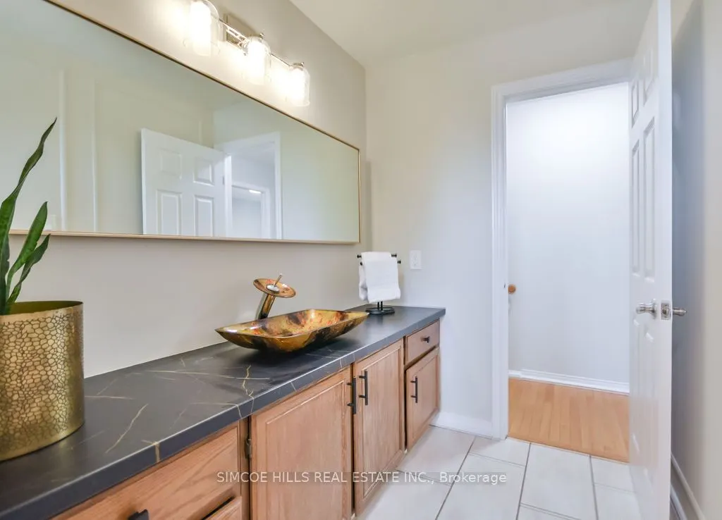 40 Laurentian Lane