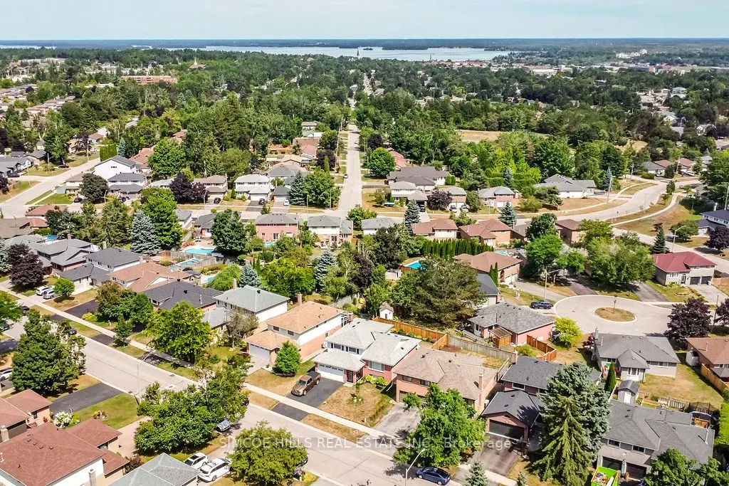 40 Laurentian Lane