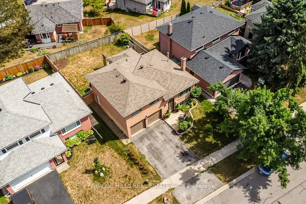 40 Laurentian Lane