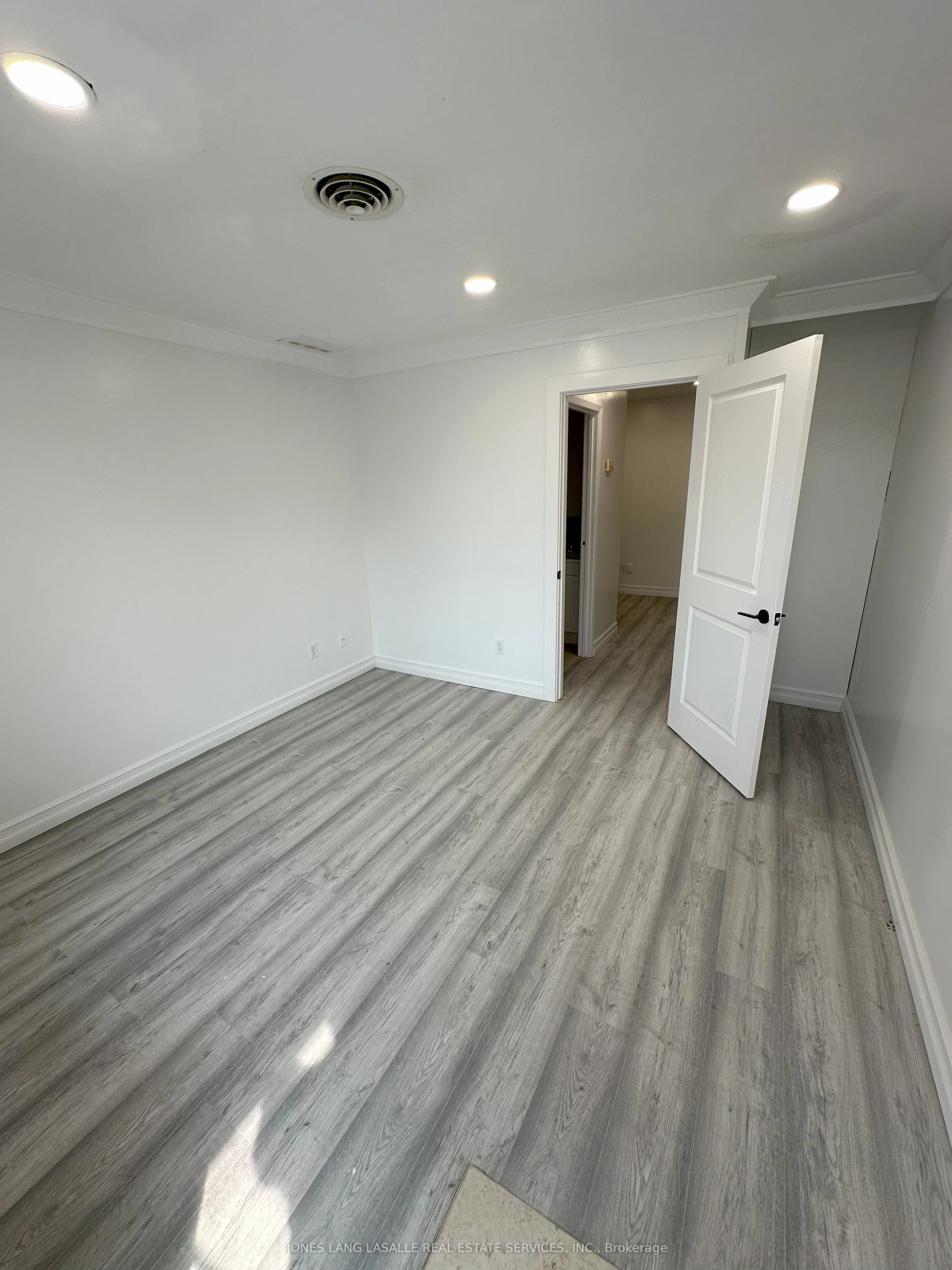 721 Bayview Drive, #5
