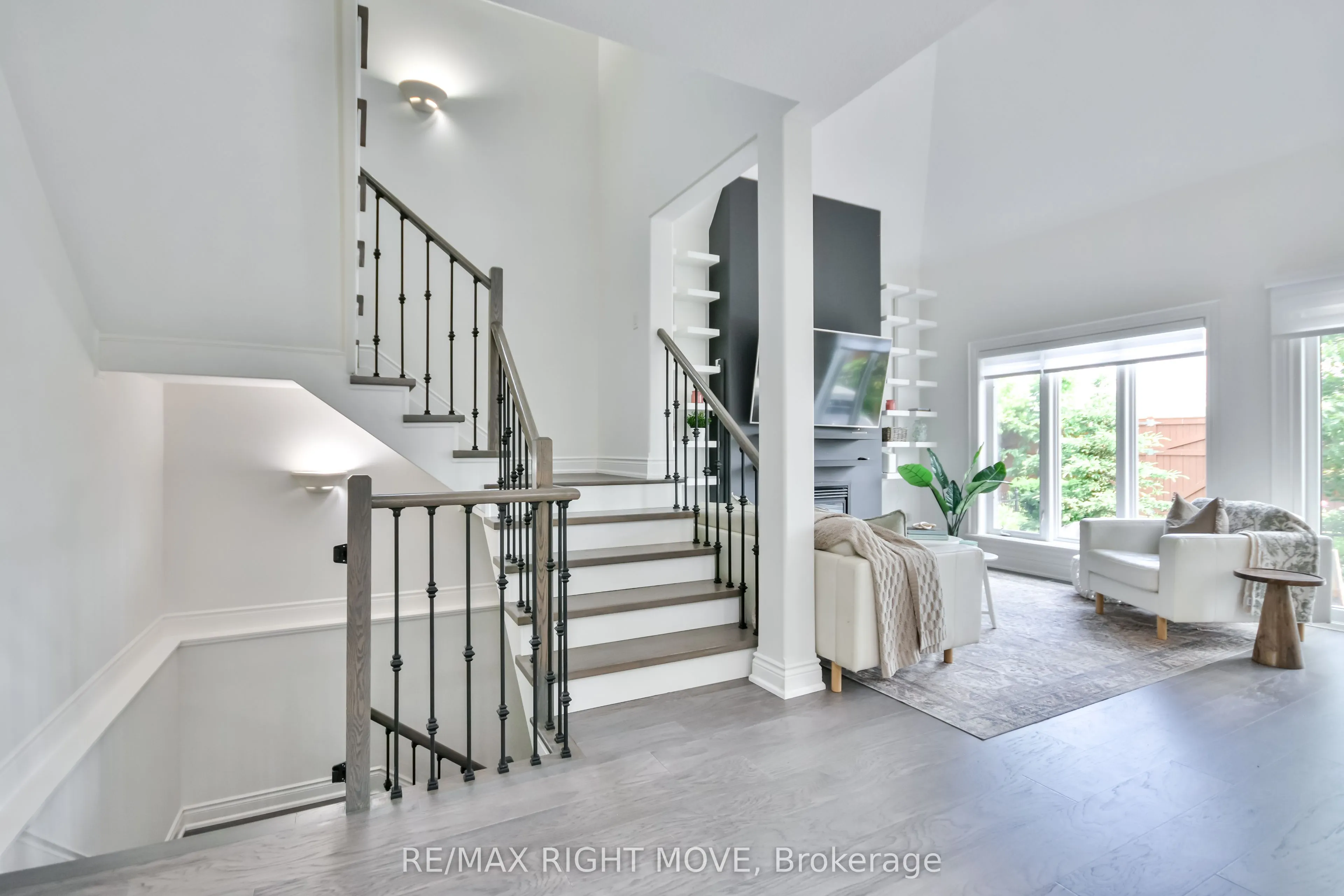 10 INVERMARA Court, #28