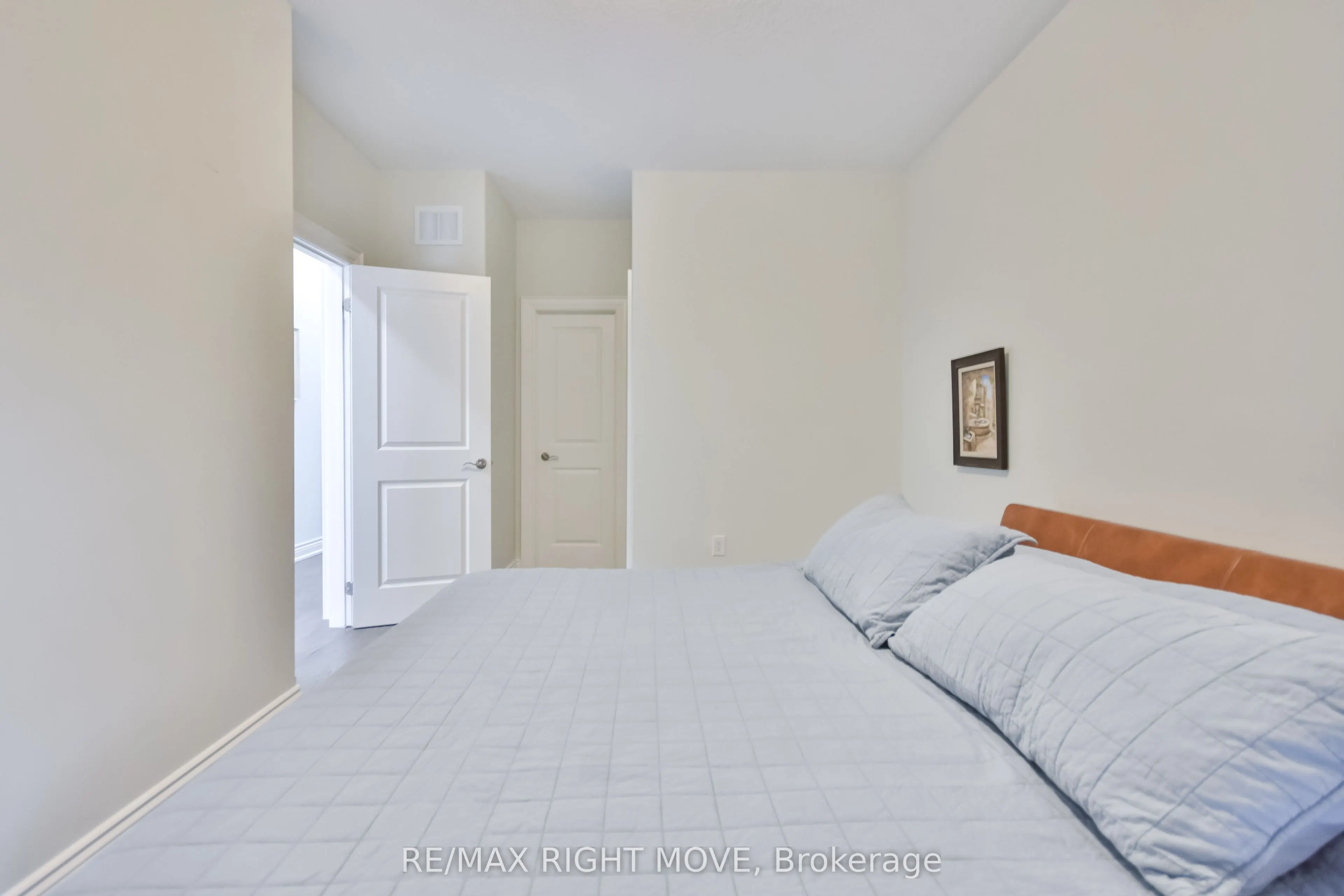 10 INVERMARA Court, #28