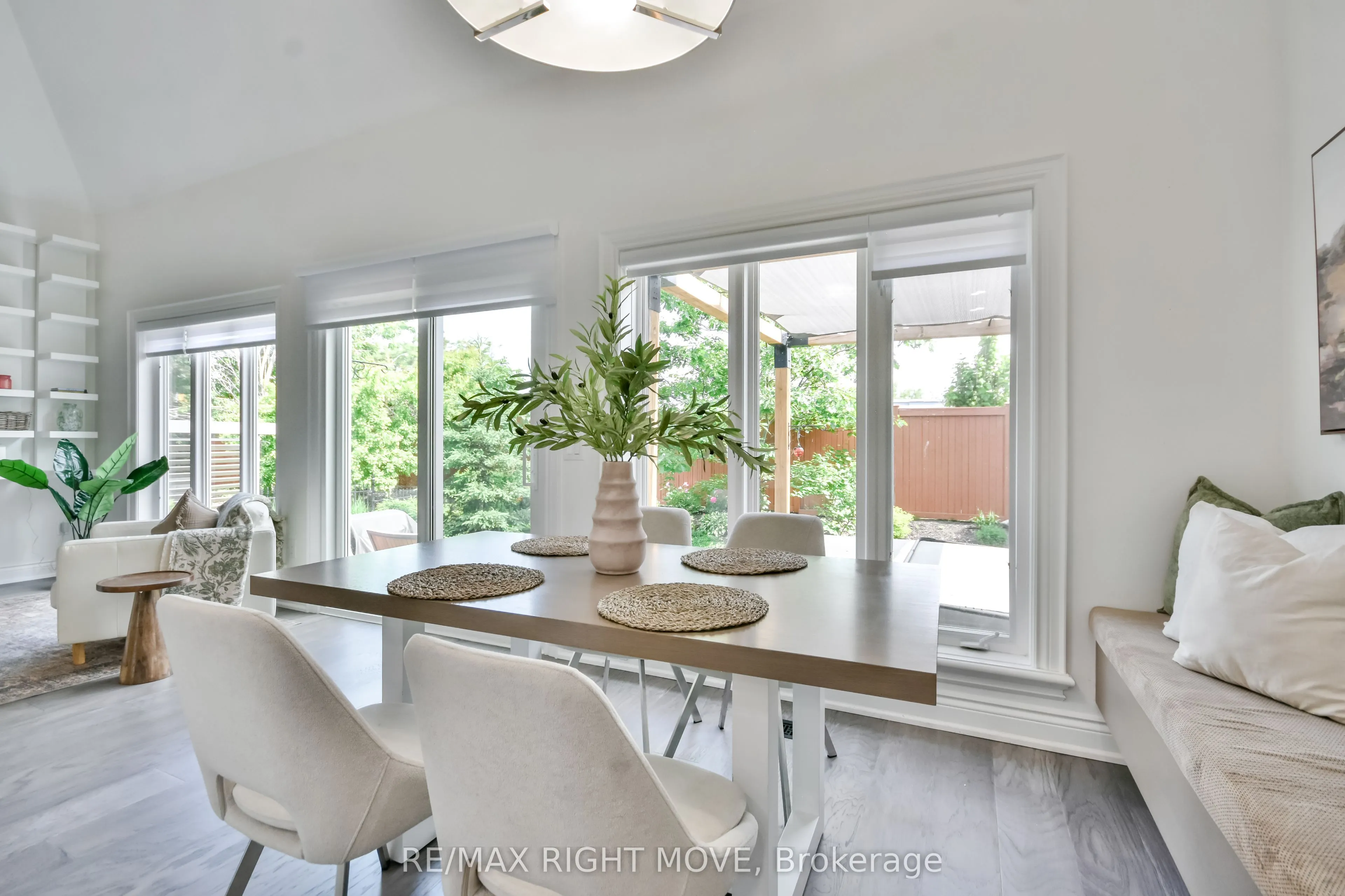 10 INVERMARA Court, #28