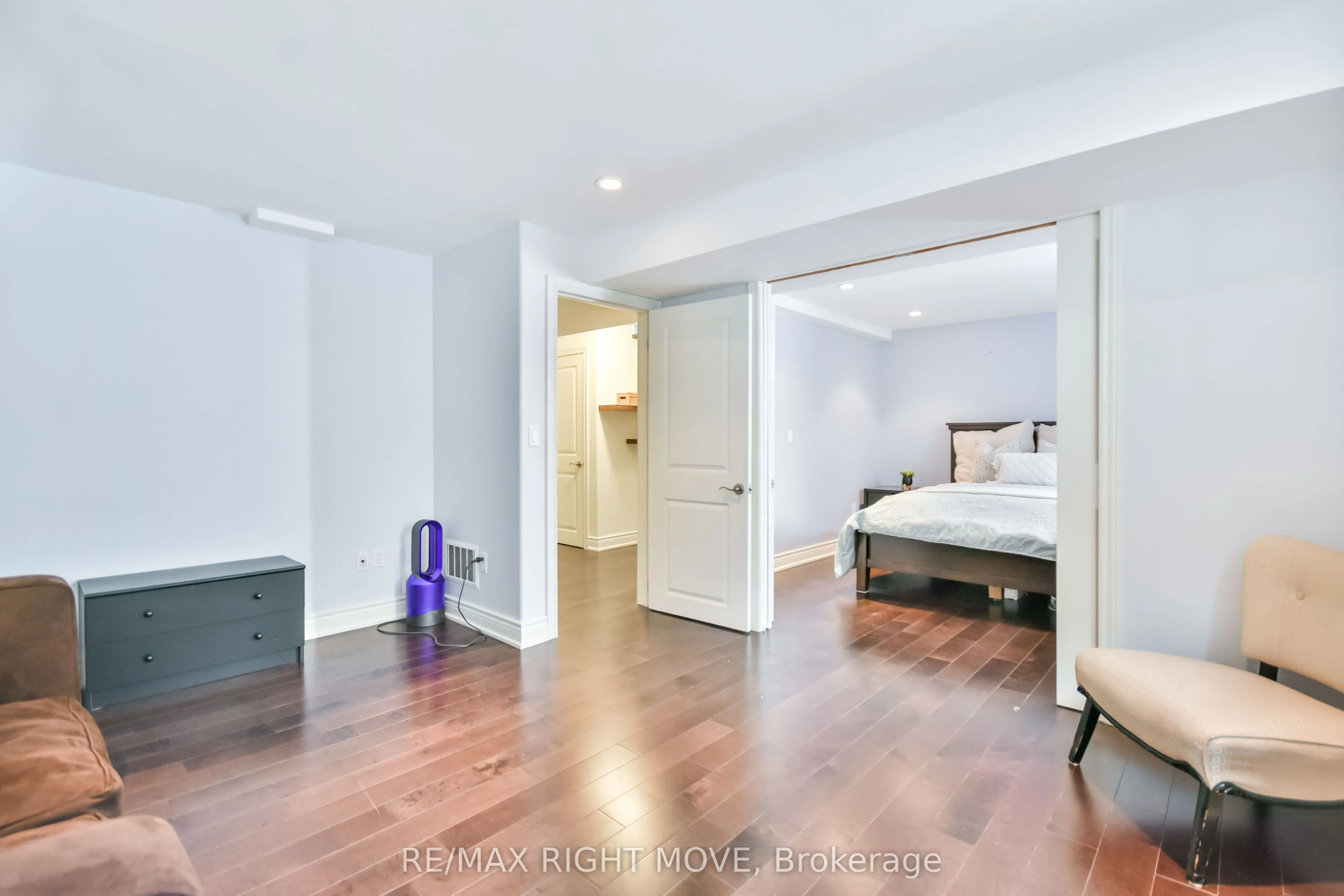 10 INVERMARA Court, #28
