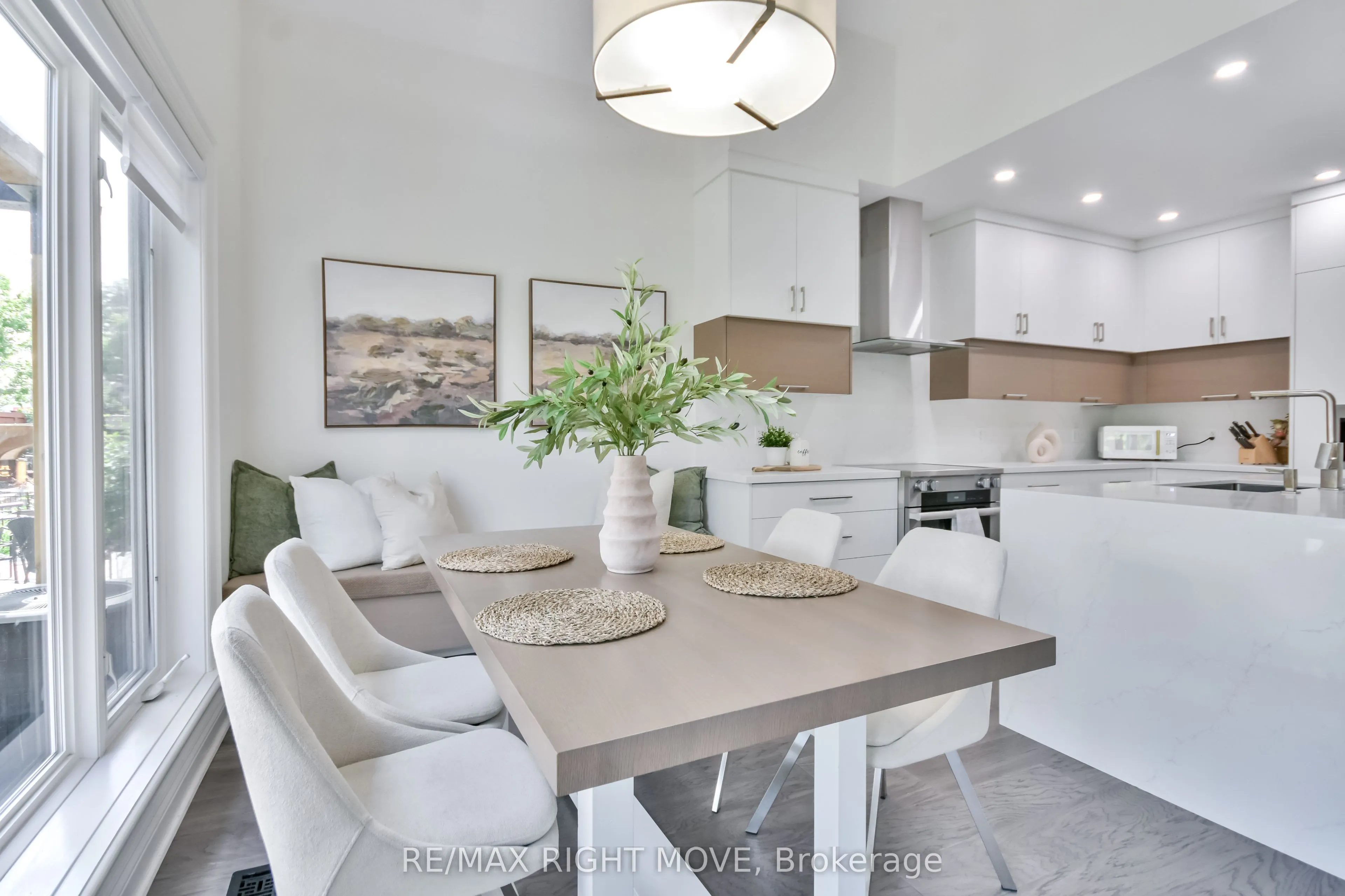 10 INVERMARA Court, #28