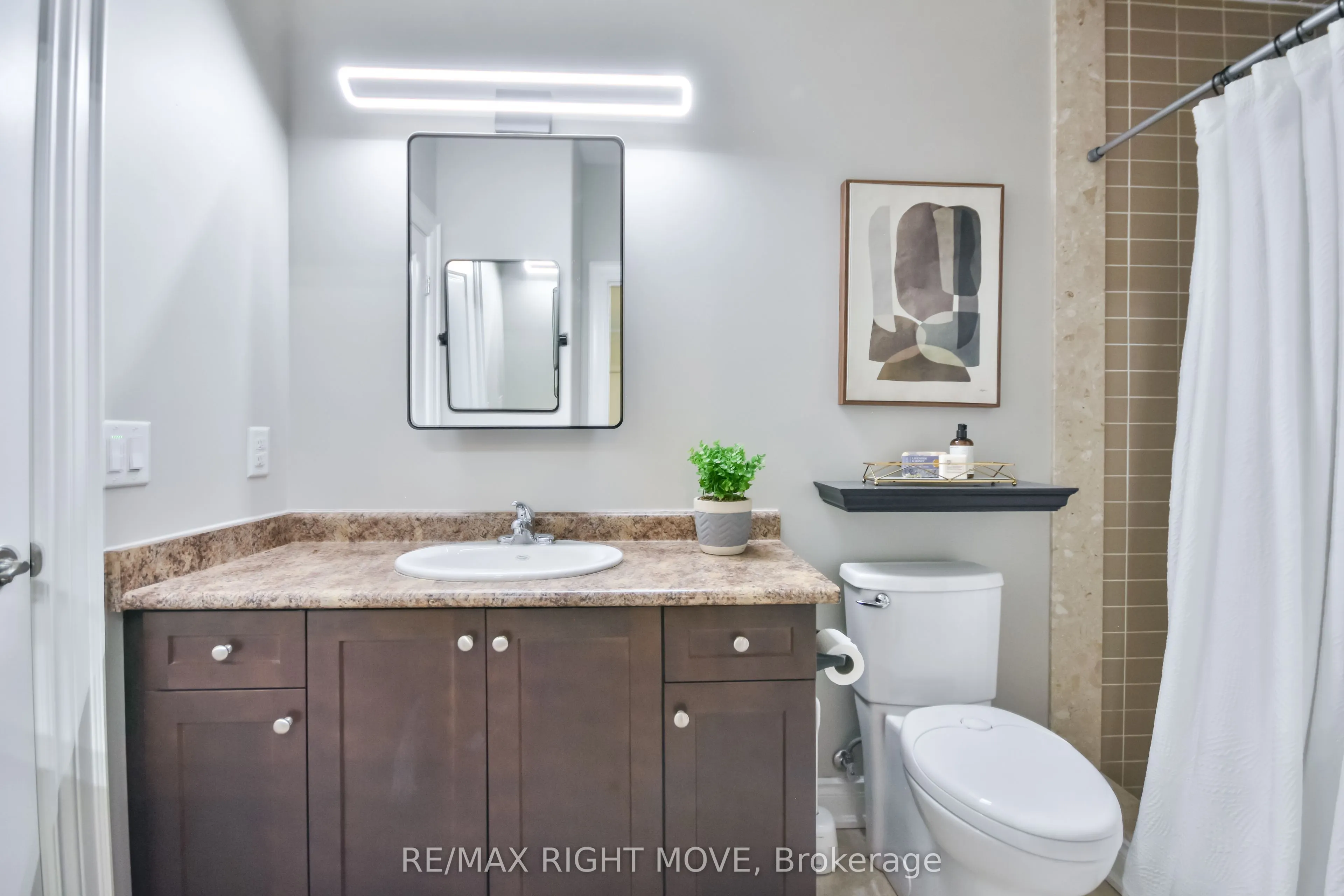 10 INVERMARA Court, #28