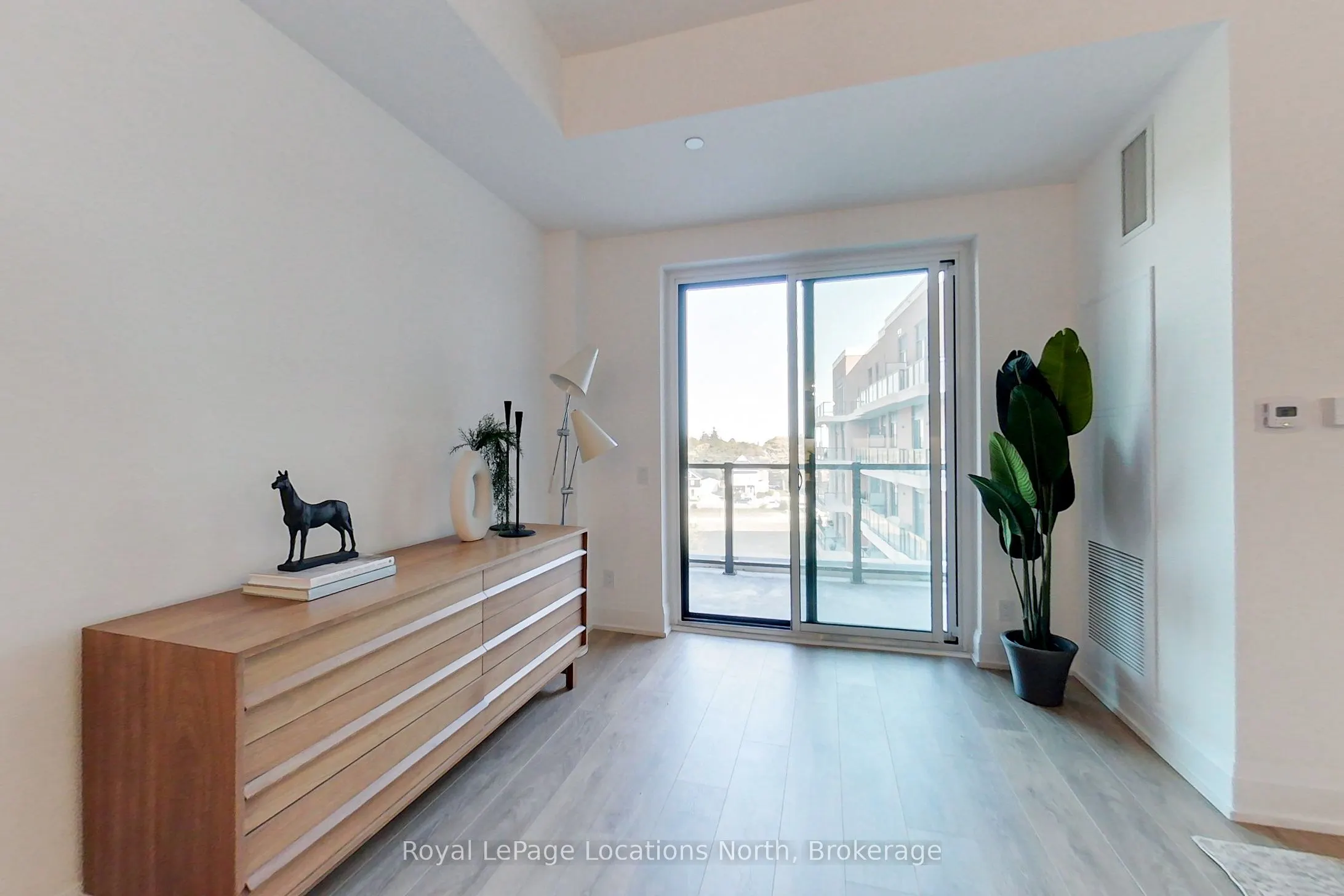 1 HUME Street, #525