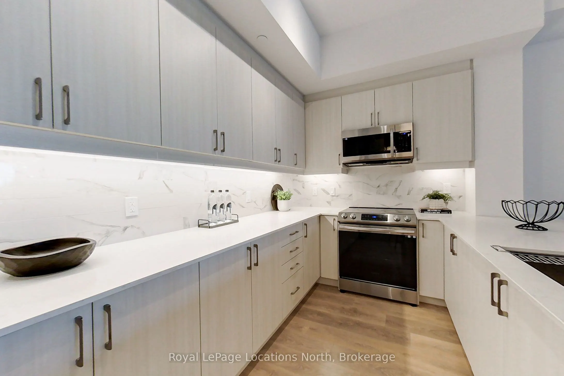 1 HUME Street, #525