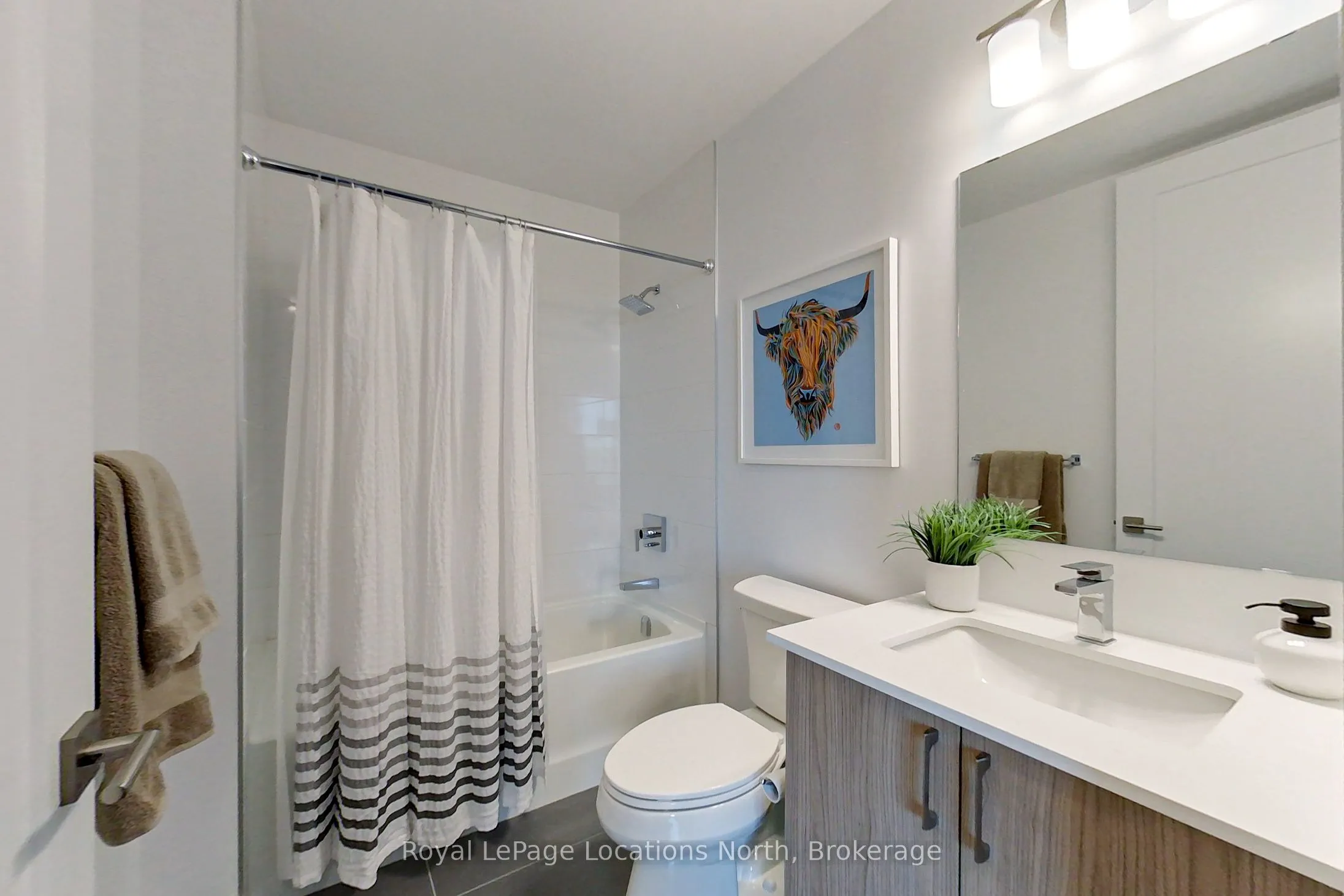 1 HUME Street, #525