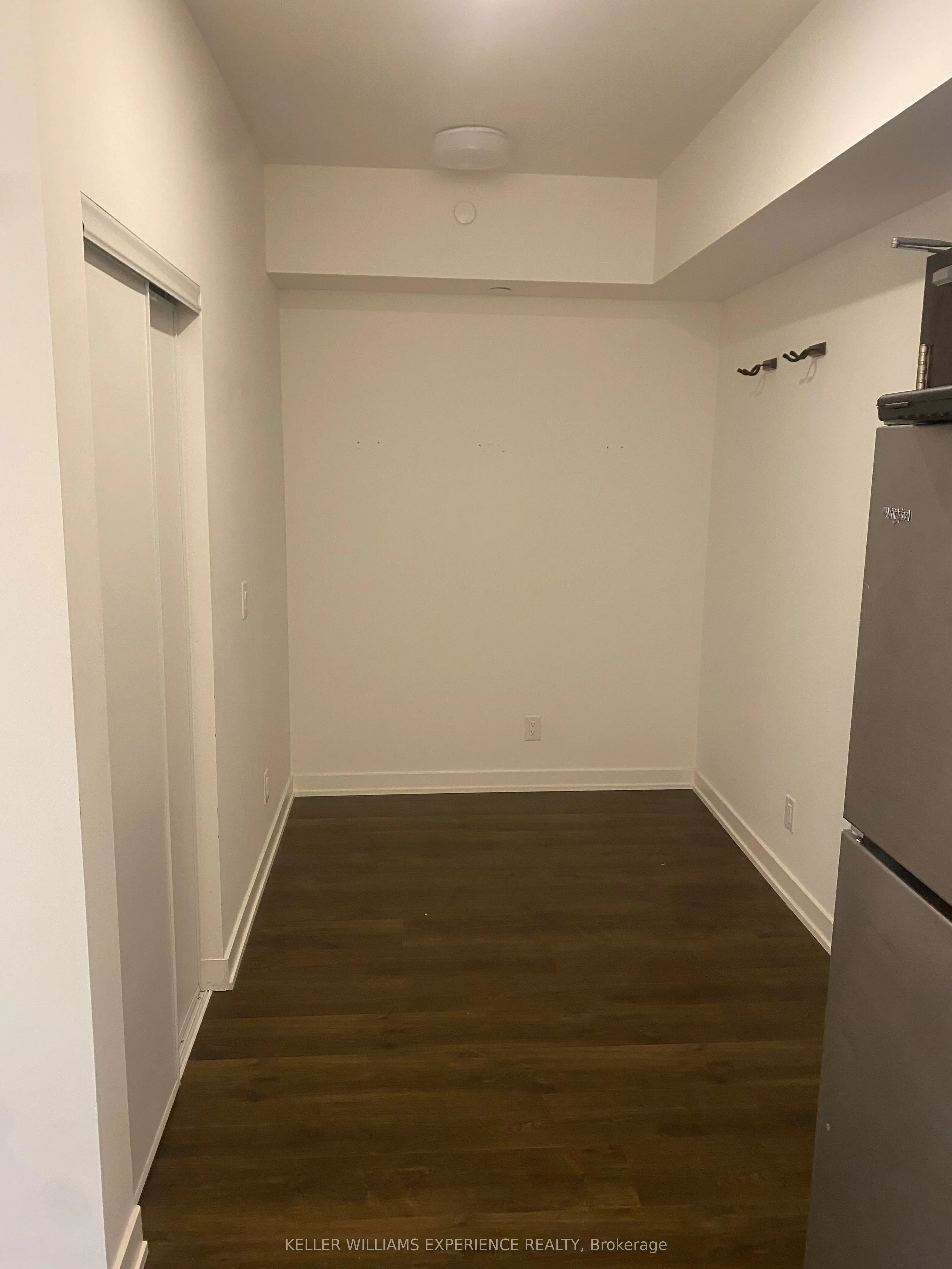 56 Lakeside Terrace, #703