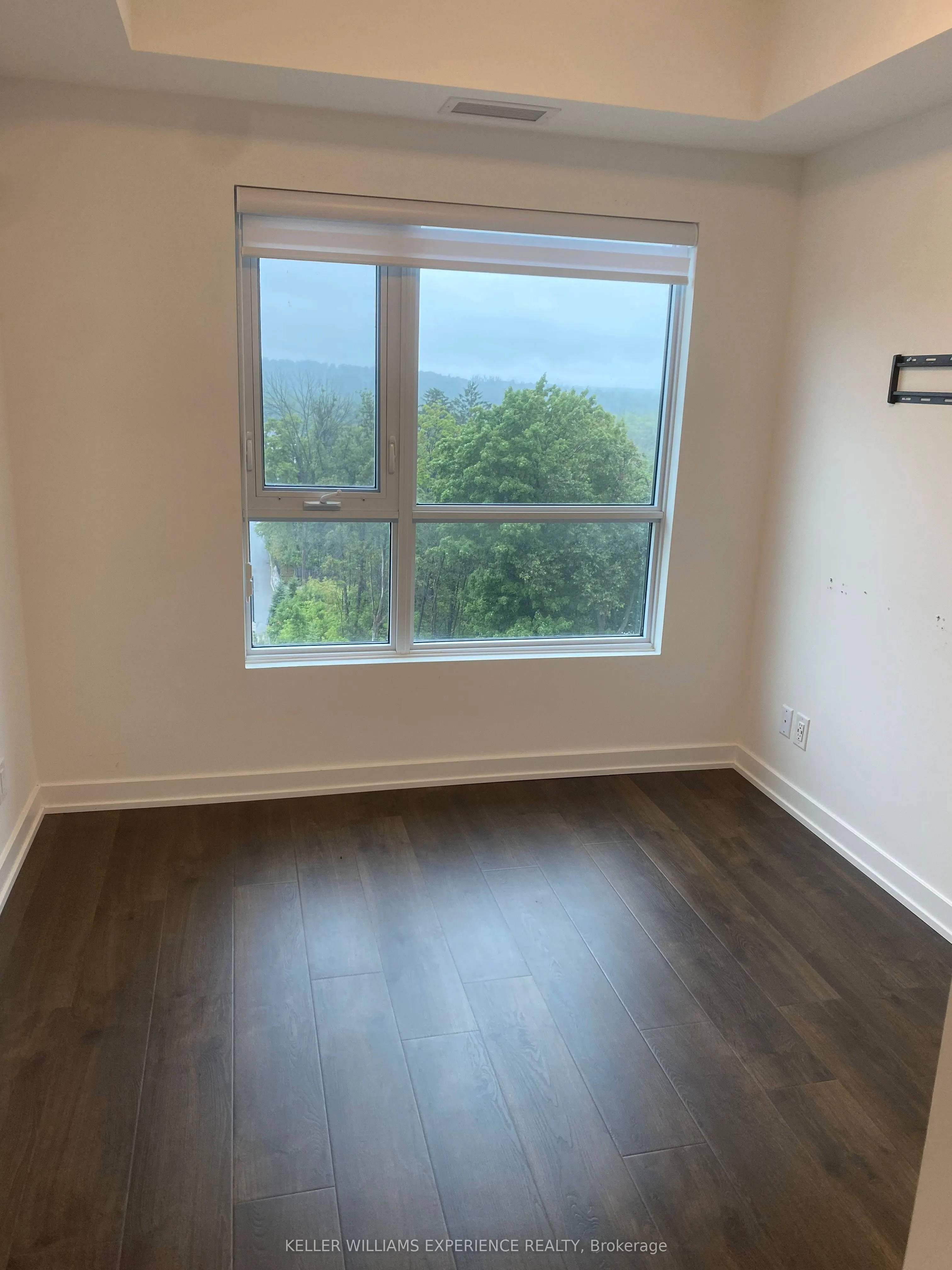56 Lakeside Terrace, #703