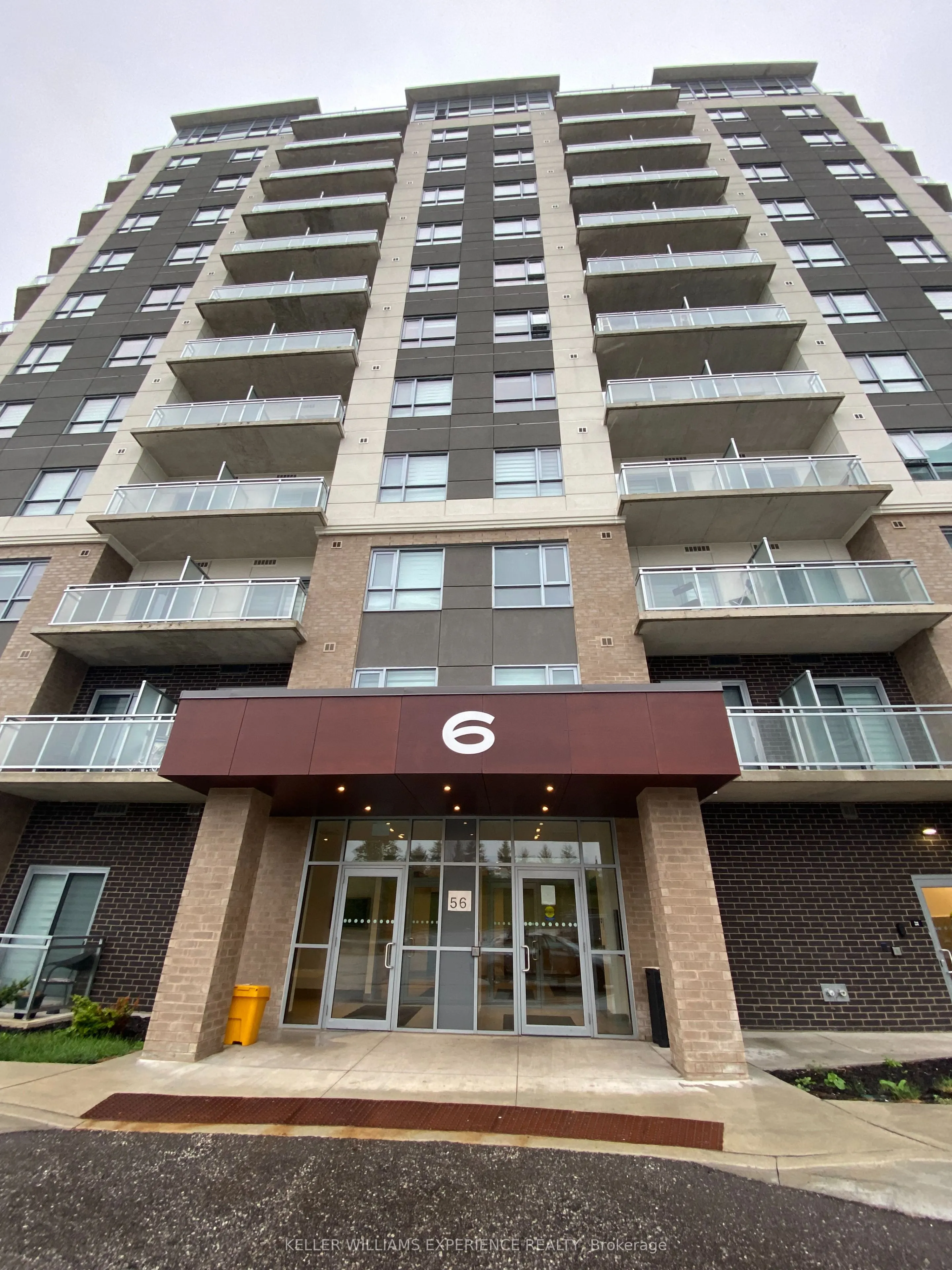 56 Lakeside Terrace, #703