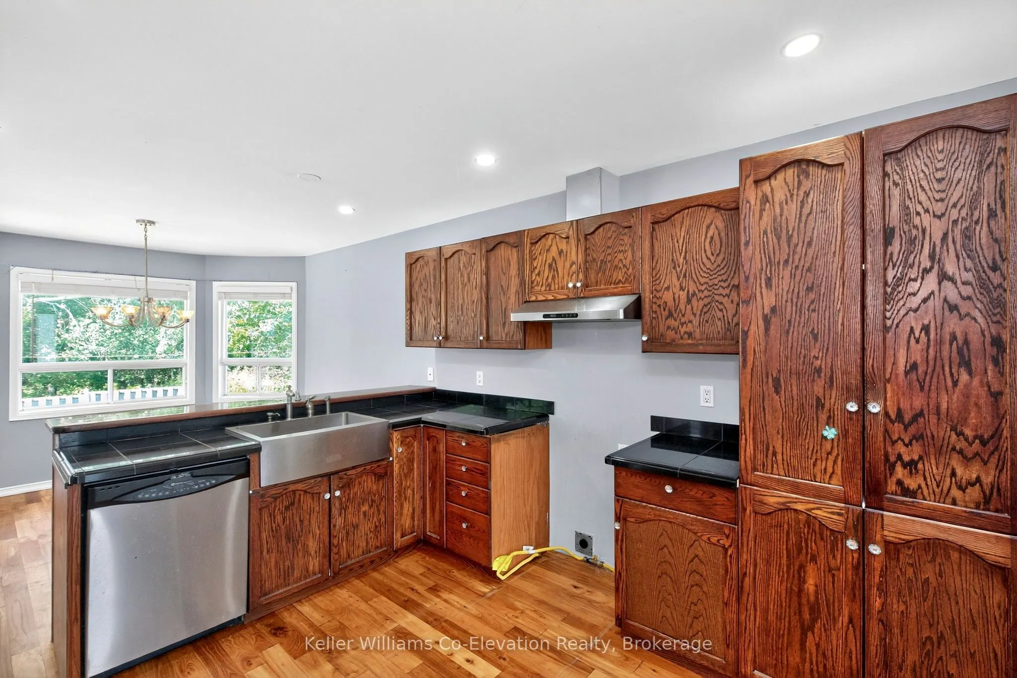 8 Bridle Road