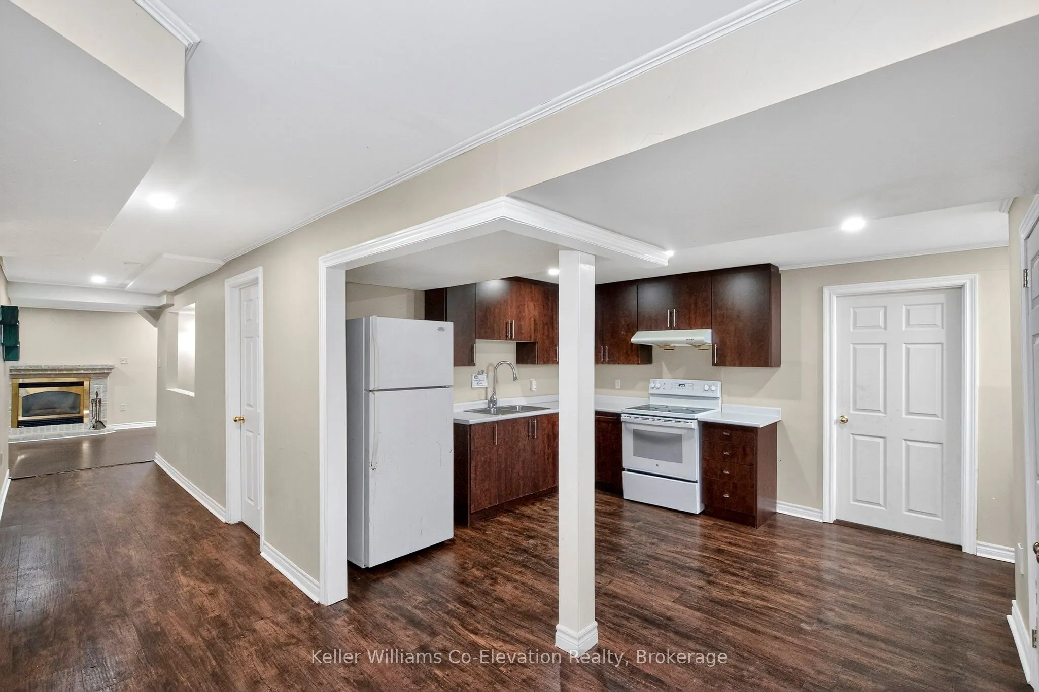 8 Bridle Road