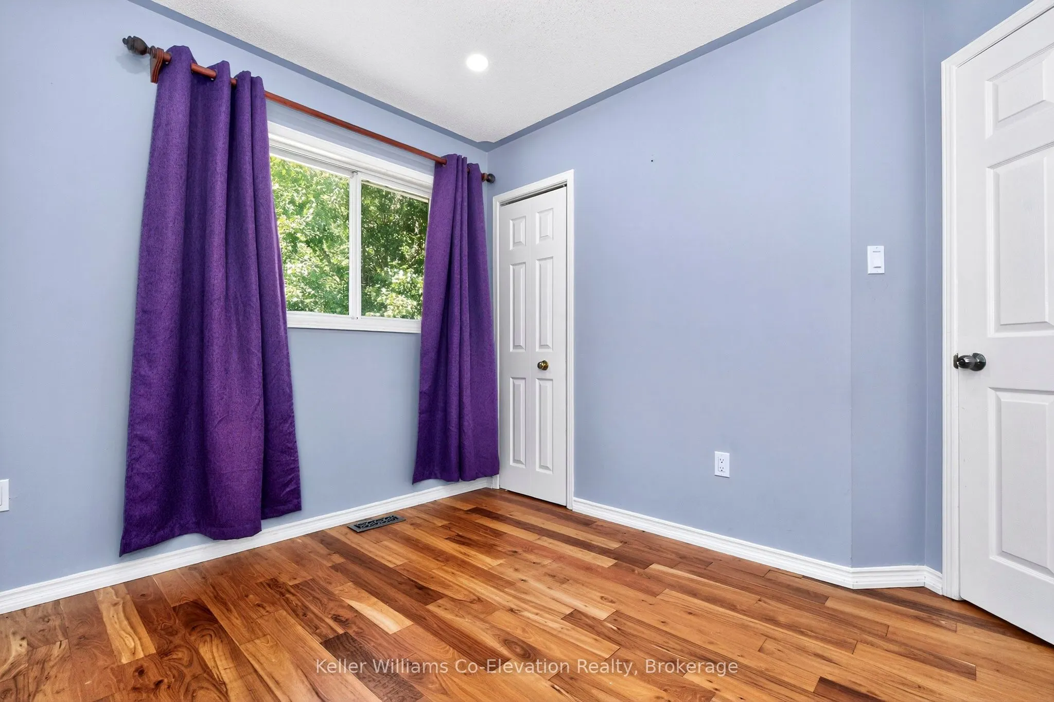 8 Bridle Road