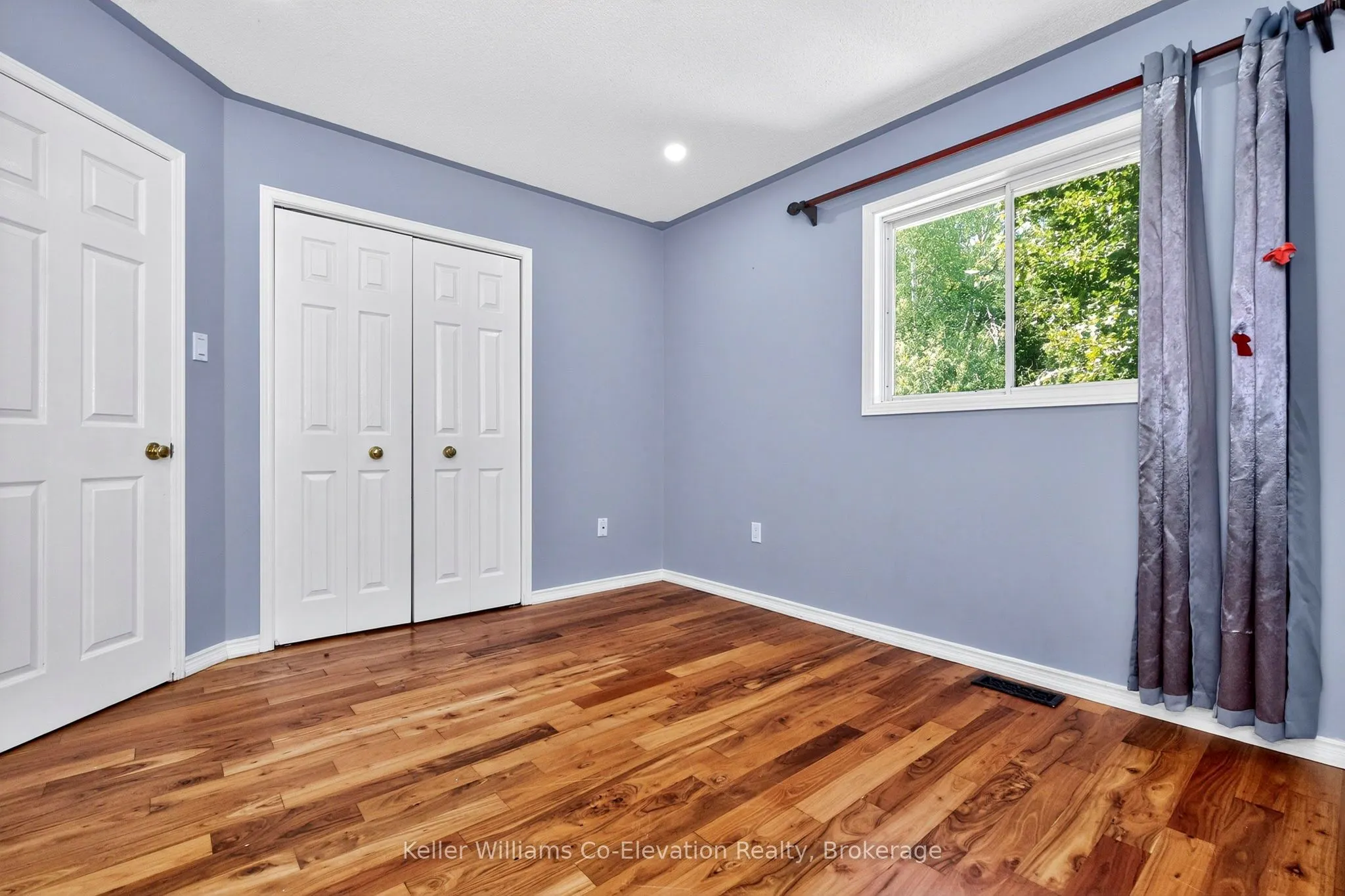 8 Bridle Road