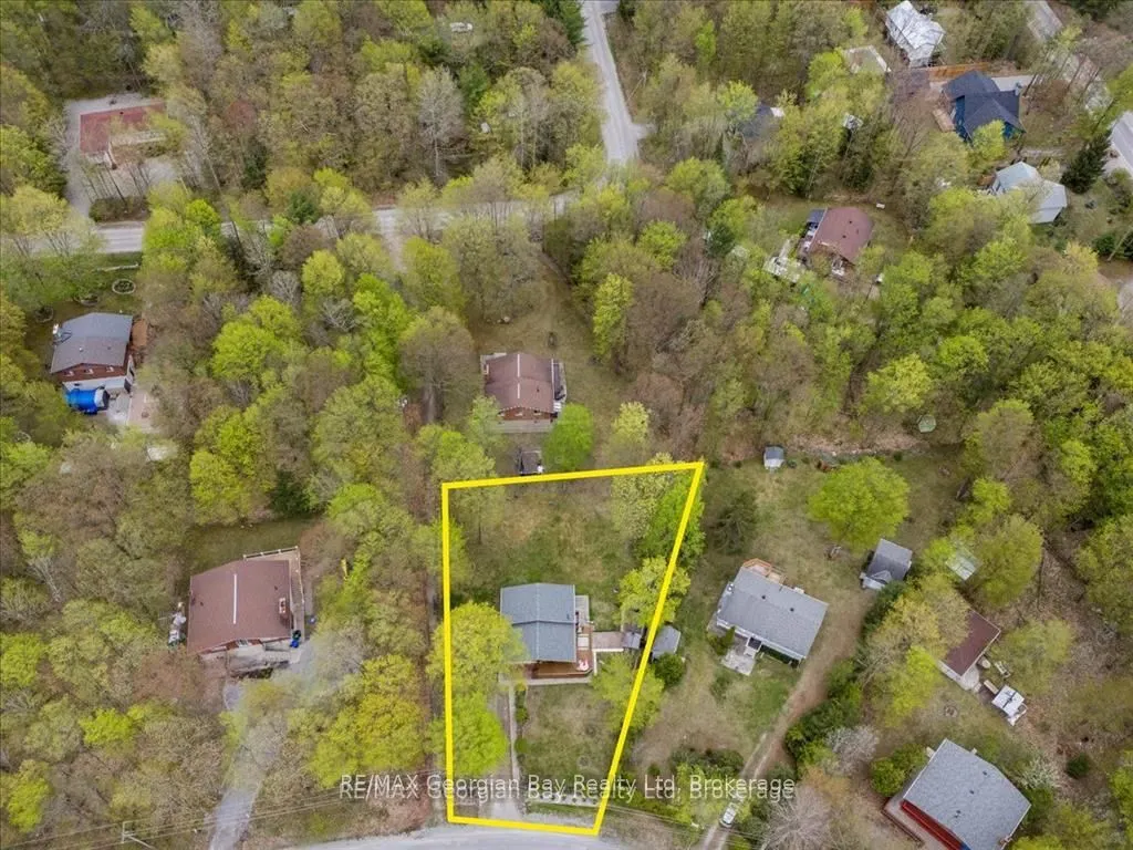 25 Tall Pines Drive W