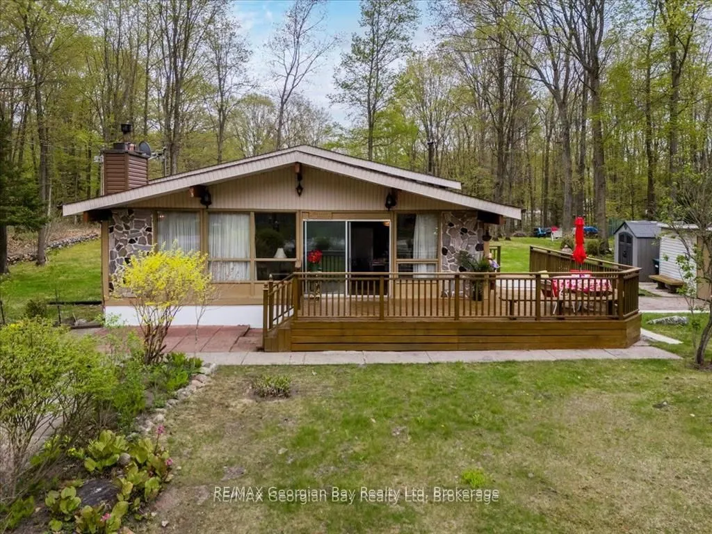 25 Tall Pines Drive W