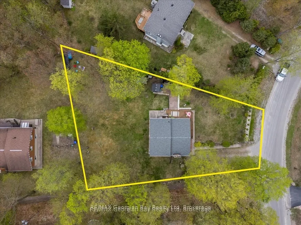 25 Tall Pines Drive W