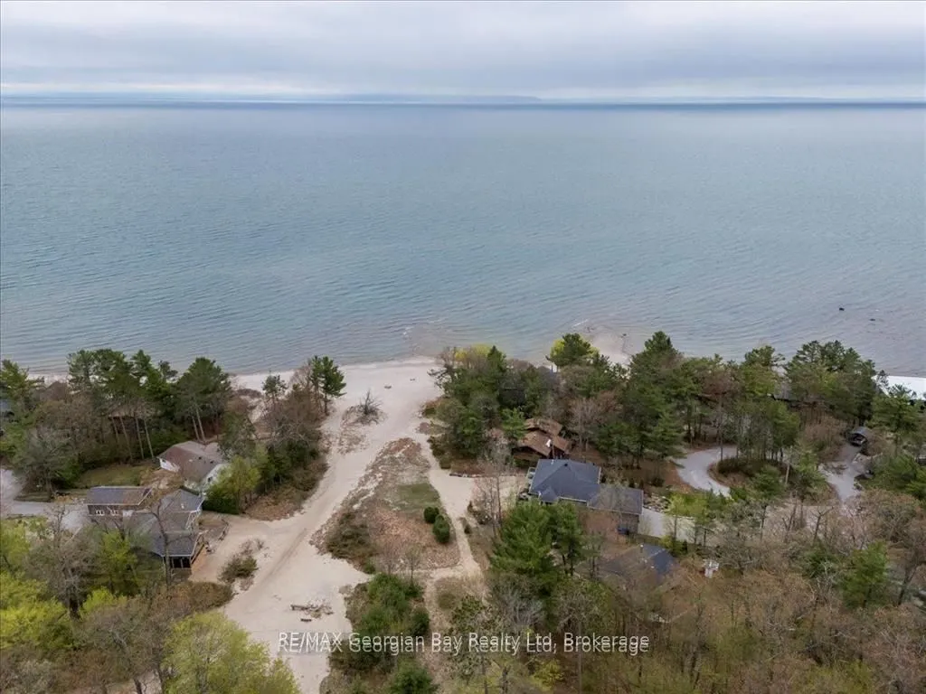 25 Tall Pines Drive W