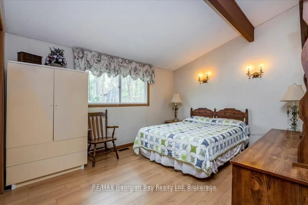 25 Tall Pines Drive W