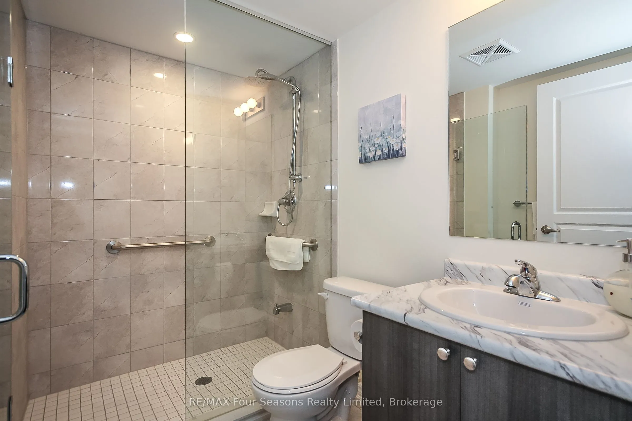 5 Anchorage Crescent, #207