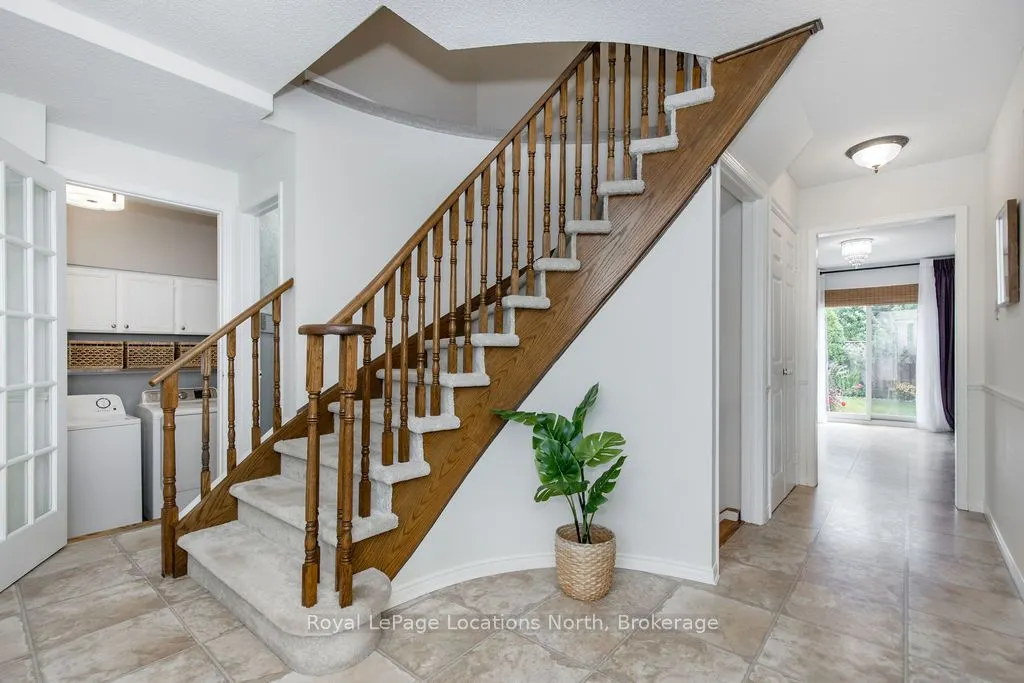 10 BARWICK Drive