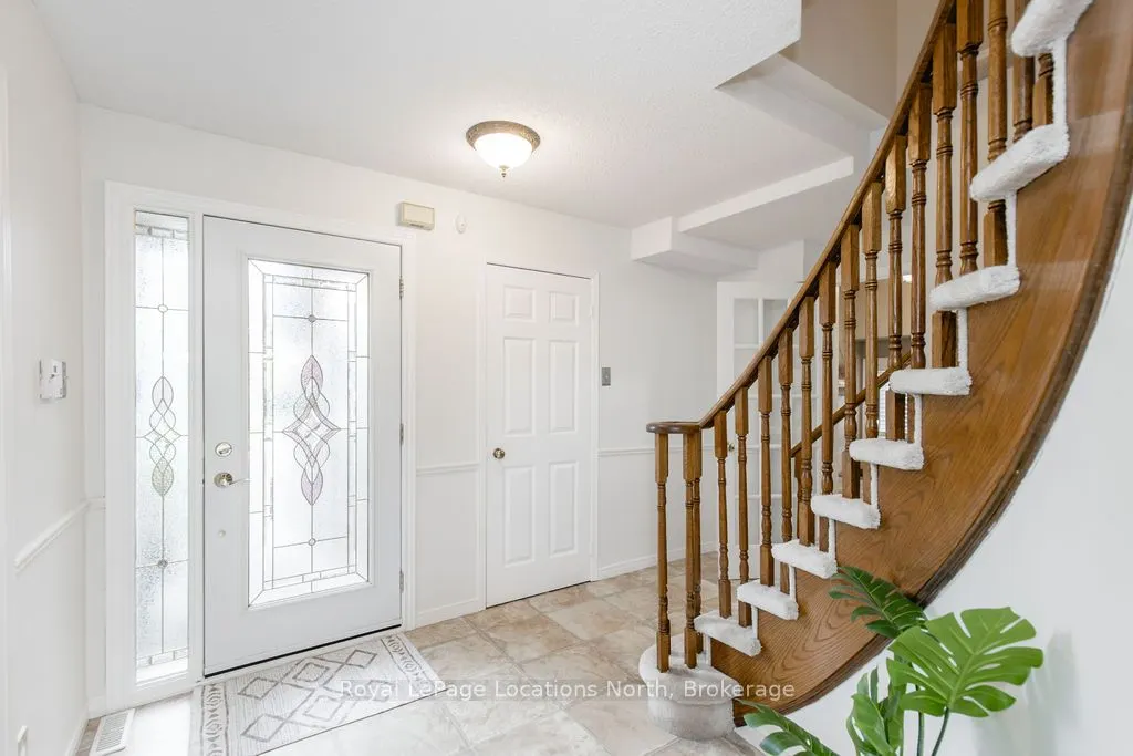 10 BARWICK Drive