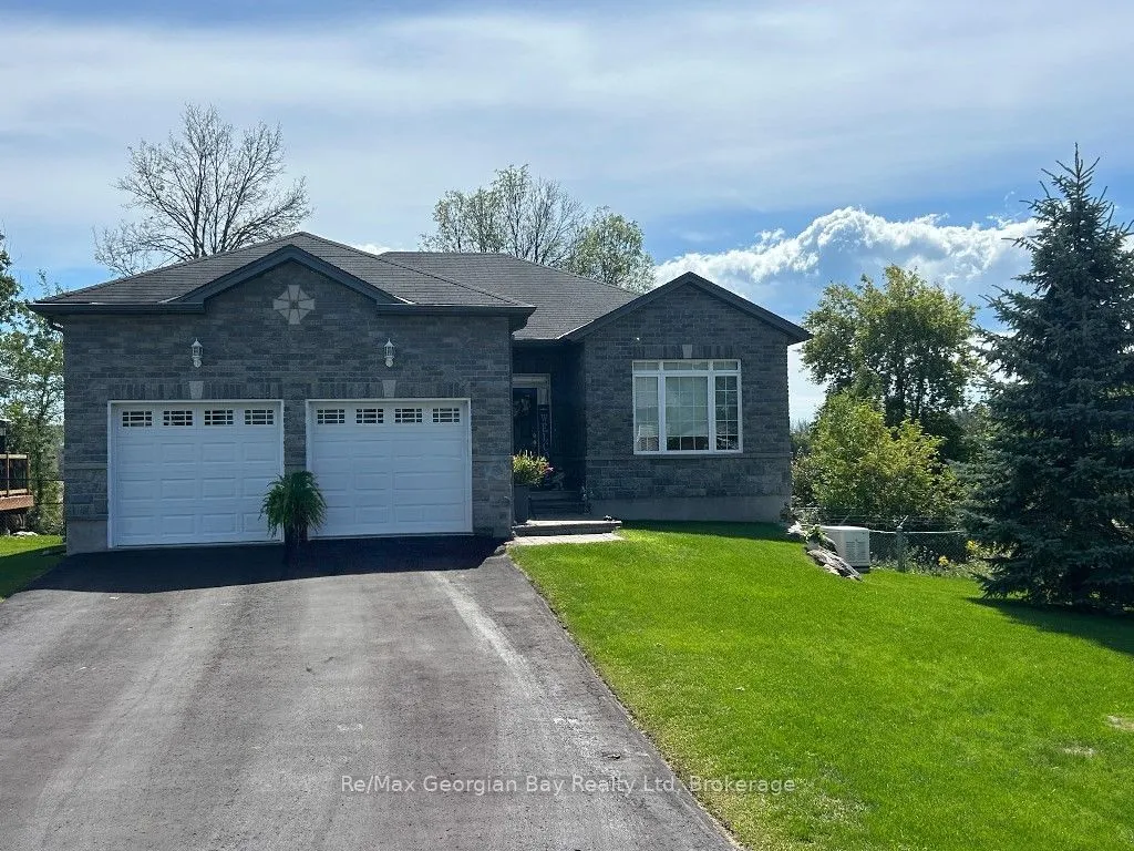51 DONLANDS Court