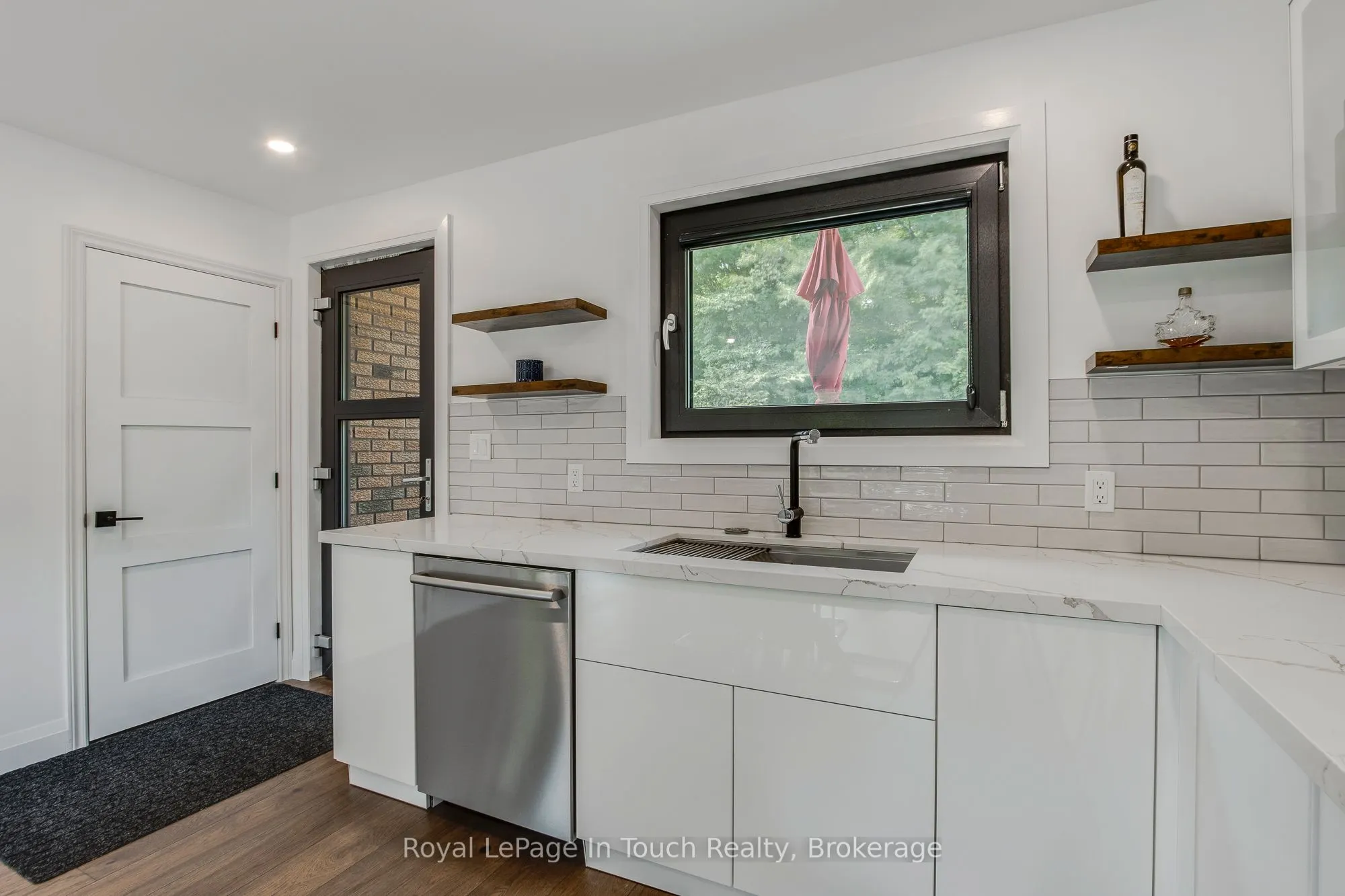 26 Glen Cedar Drive