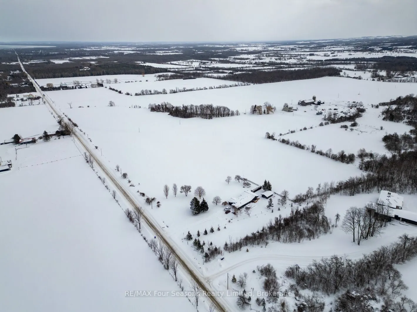 8483 36/37 NOTTAWASAGA Side Road