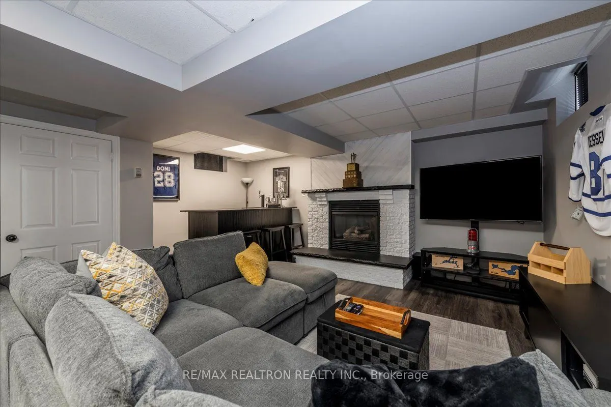 10 Laidlaw Drive