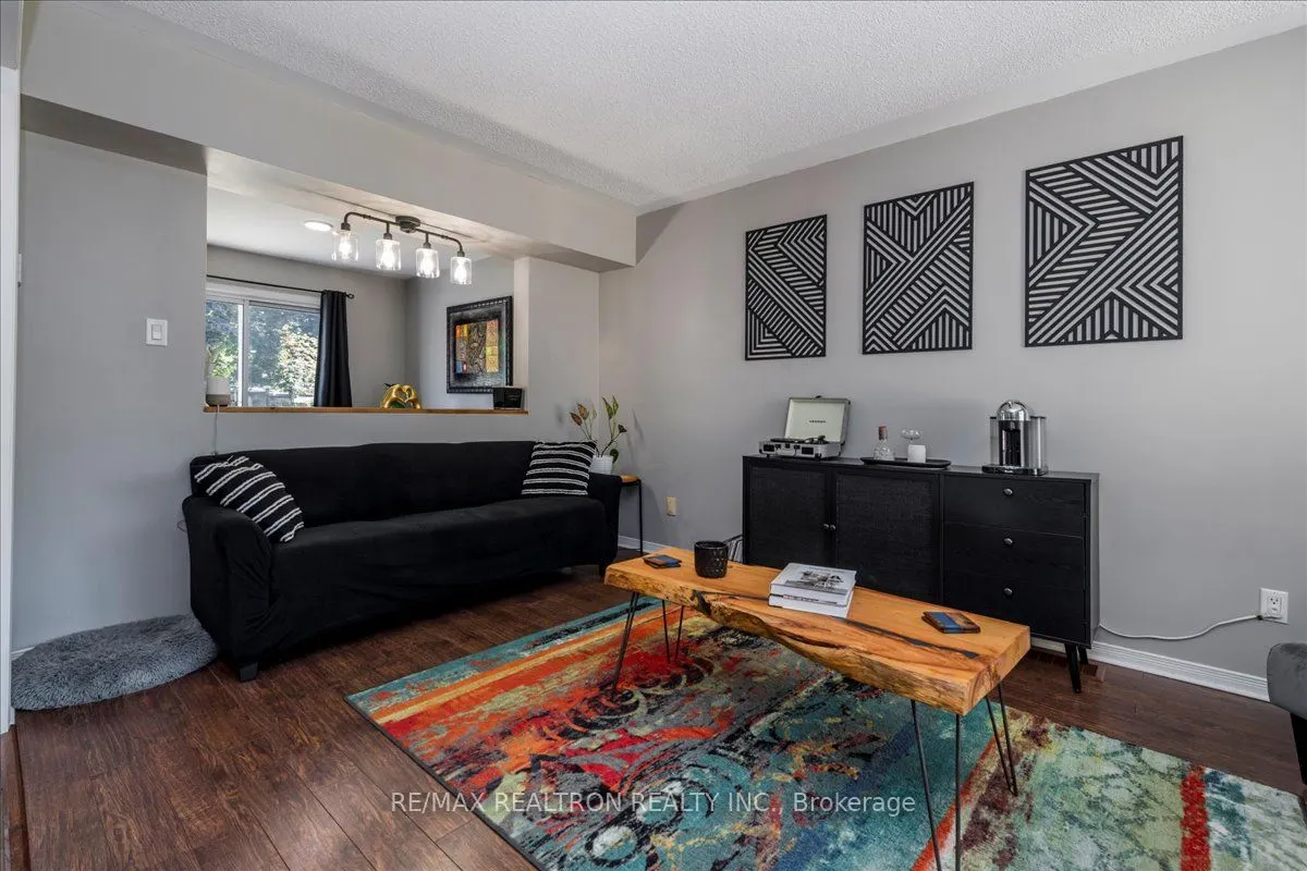 10 Laidlaw Drive