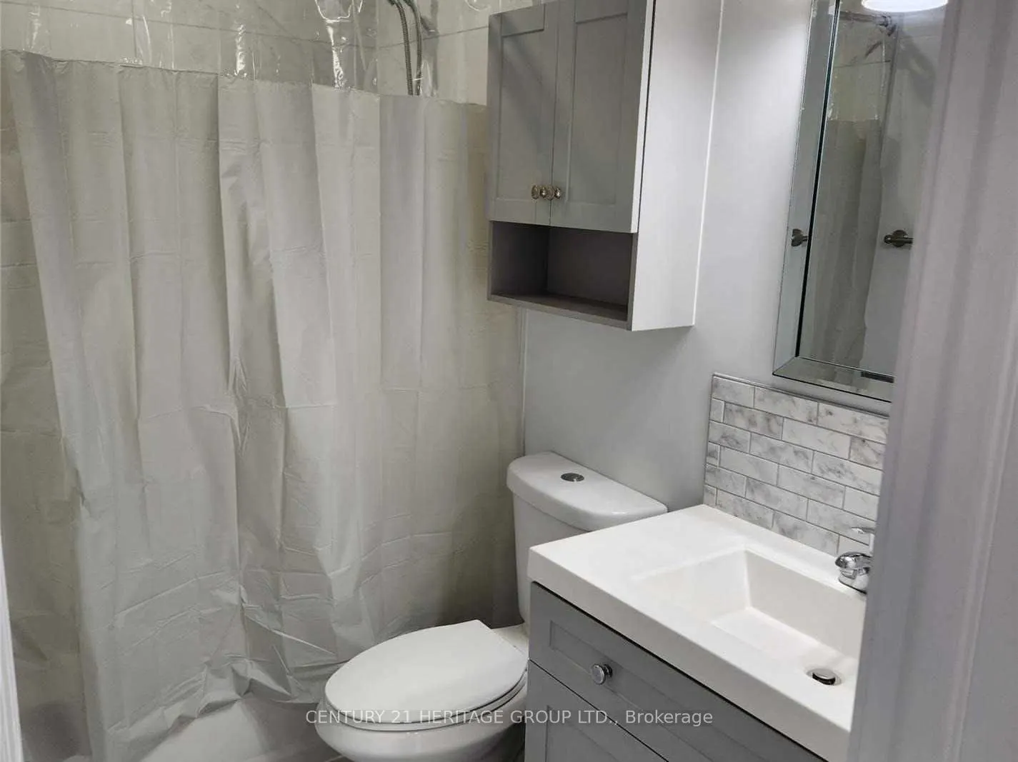 290 George Street, #B