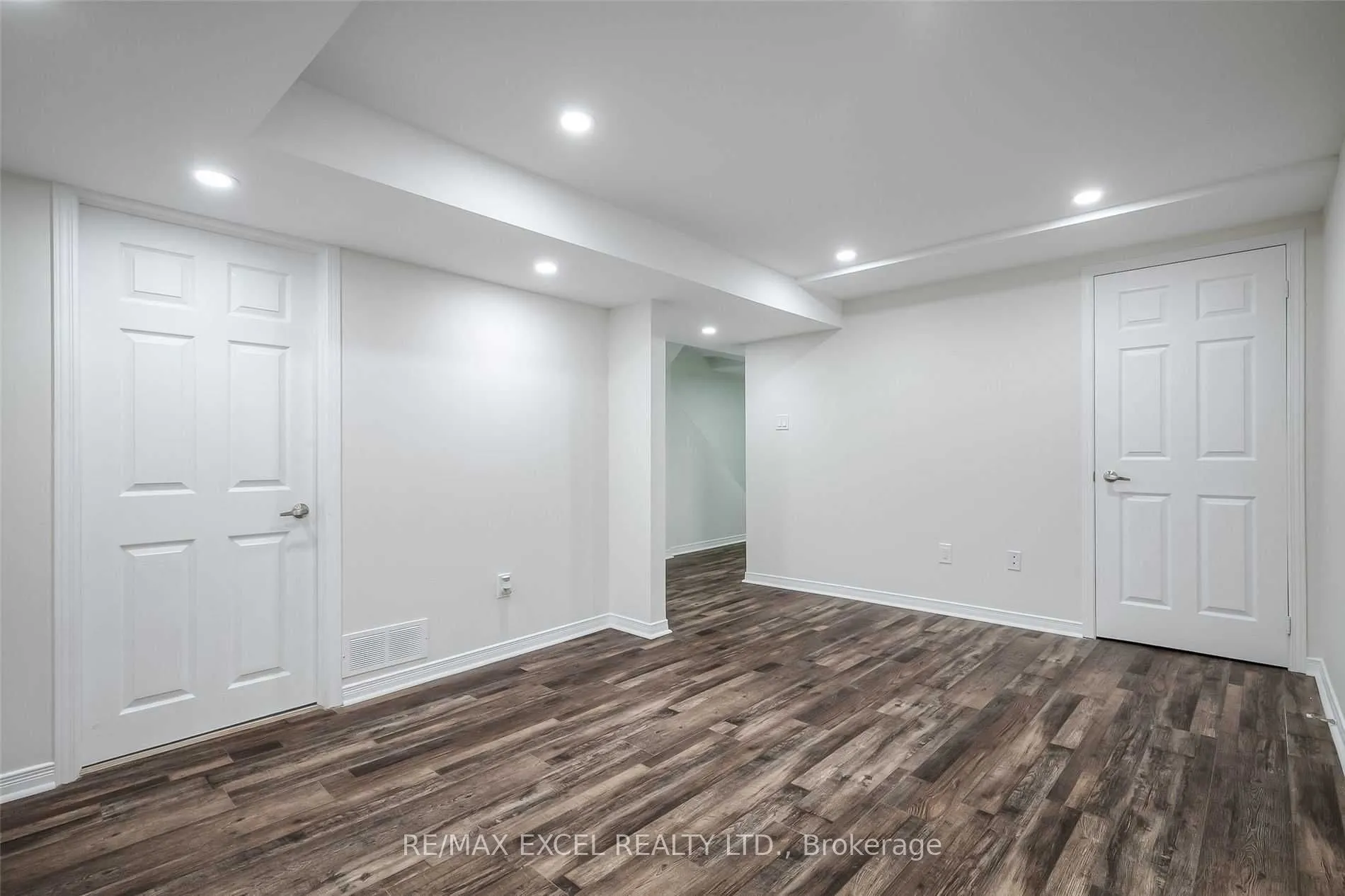 22 Weatherup Crescent