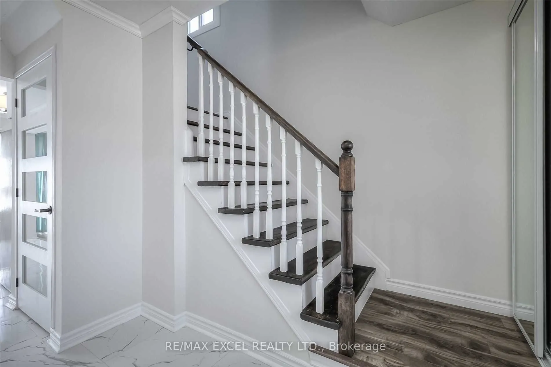 22 Weatherup Crescent