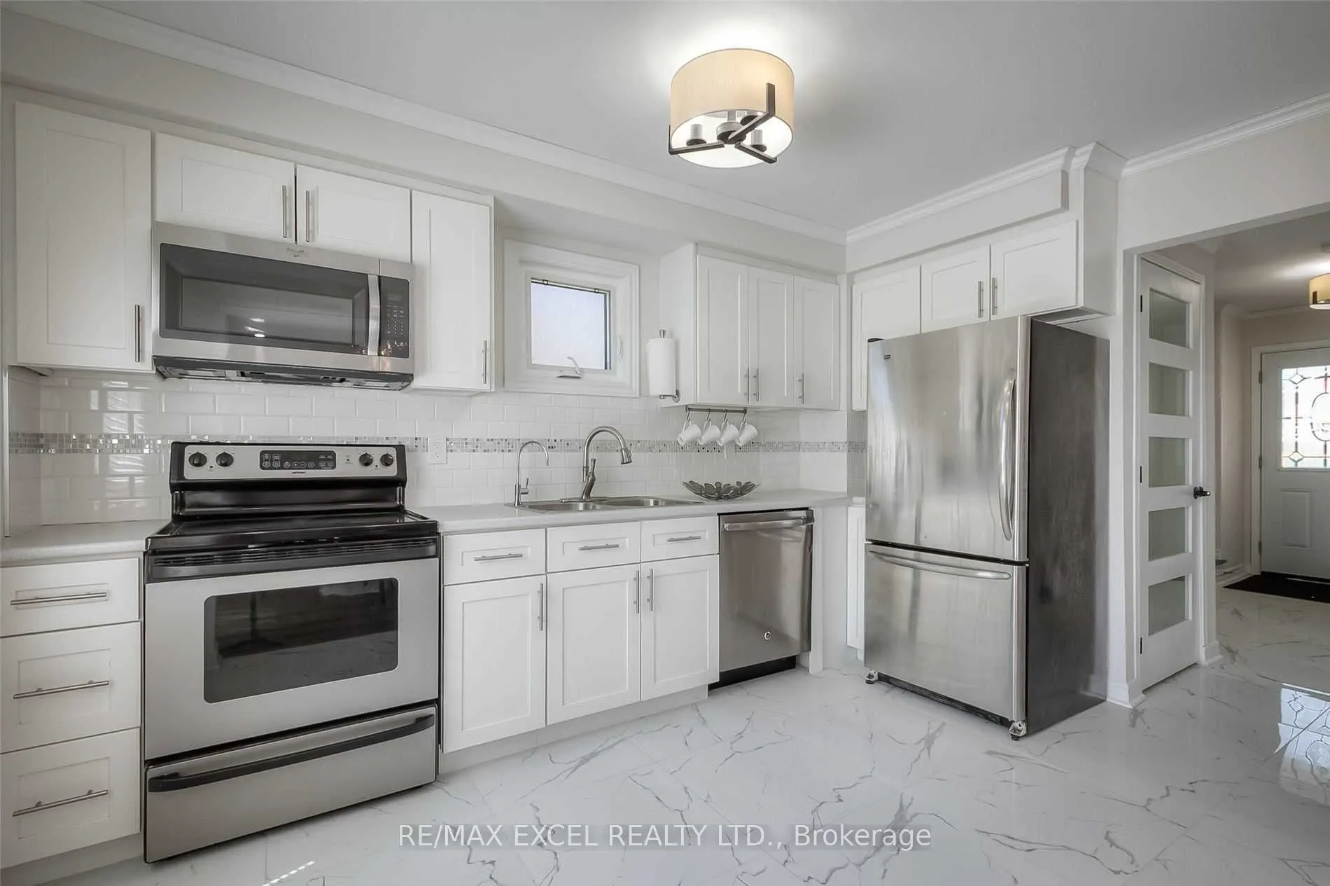 22 Weatherup Crescent