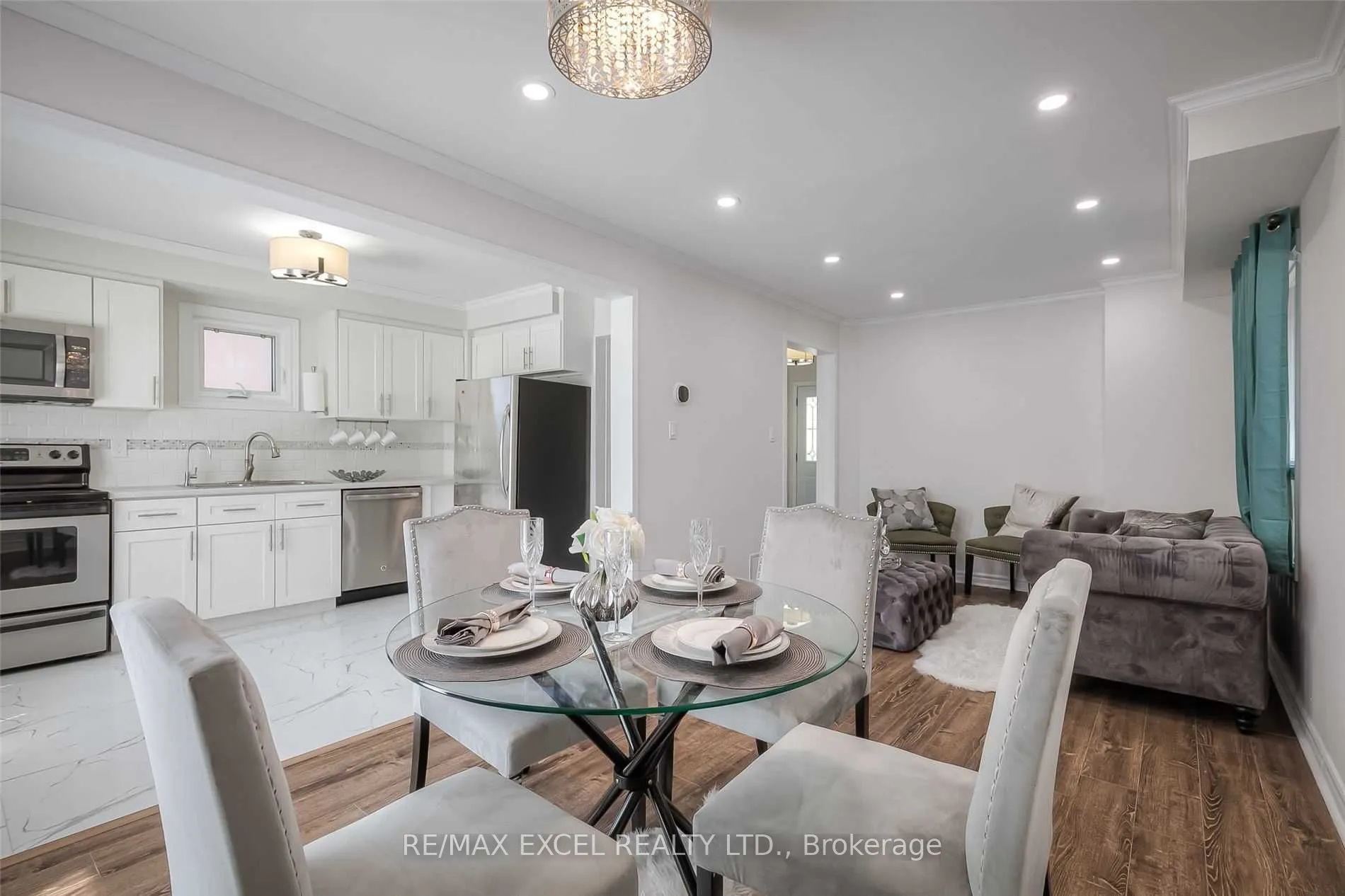 22 Weatherup Crescent