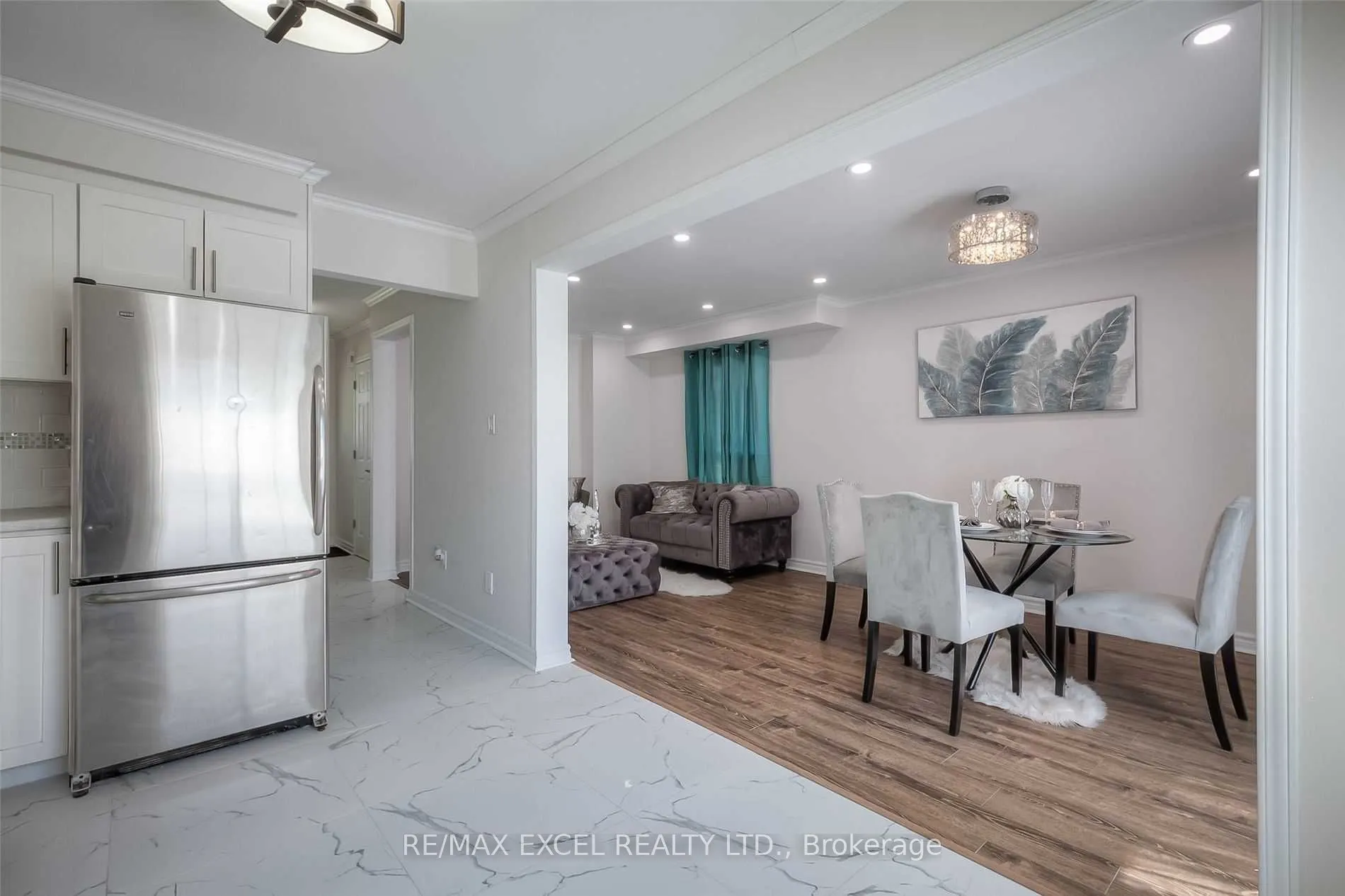 22 Weatherup Crescent