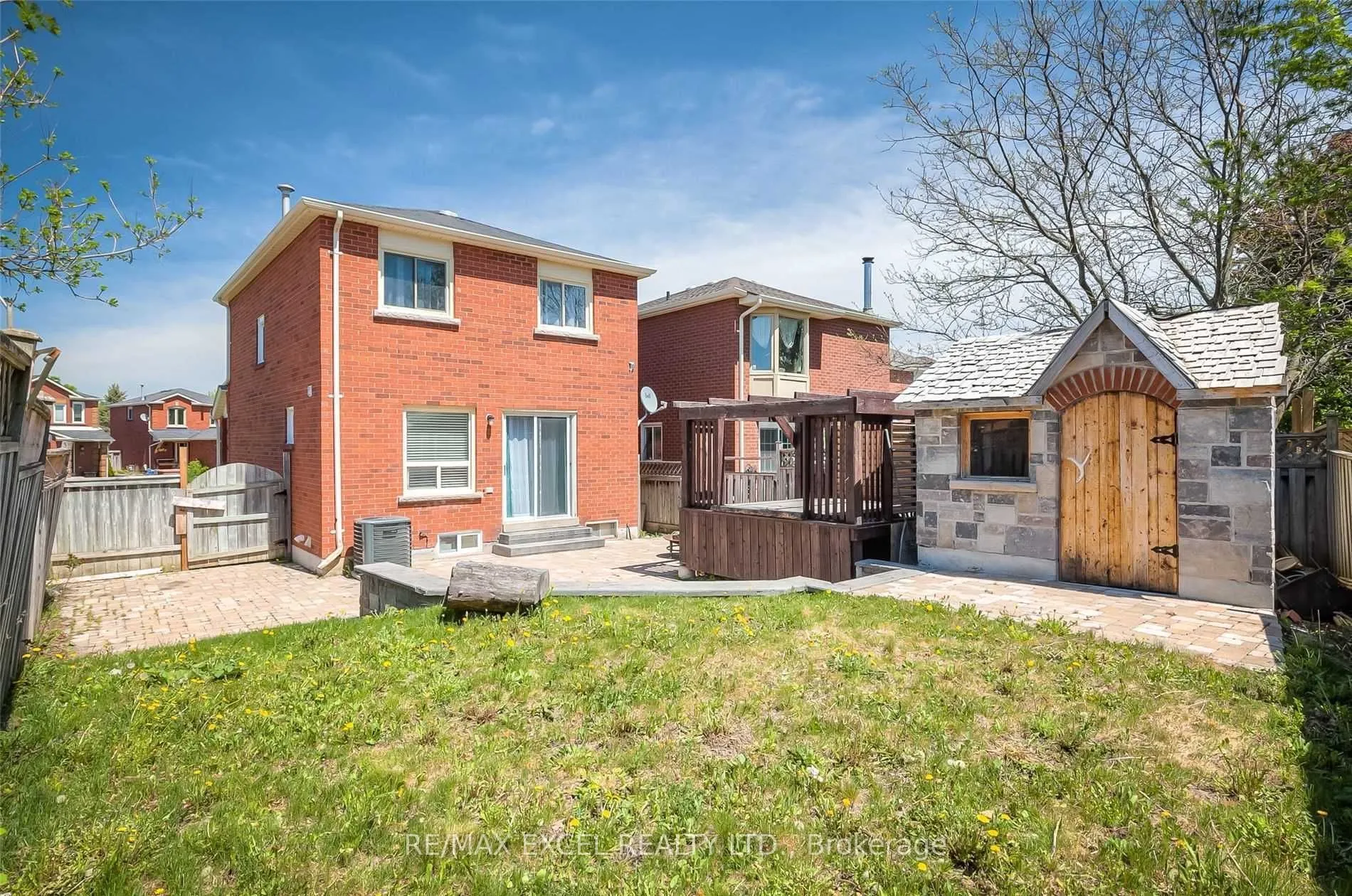 22 Weatherup Crescent