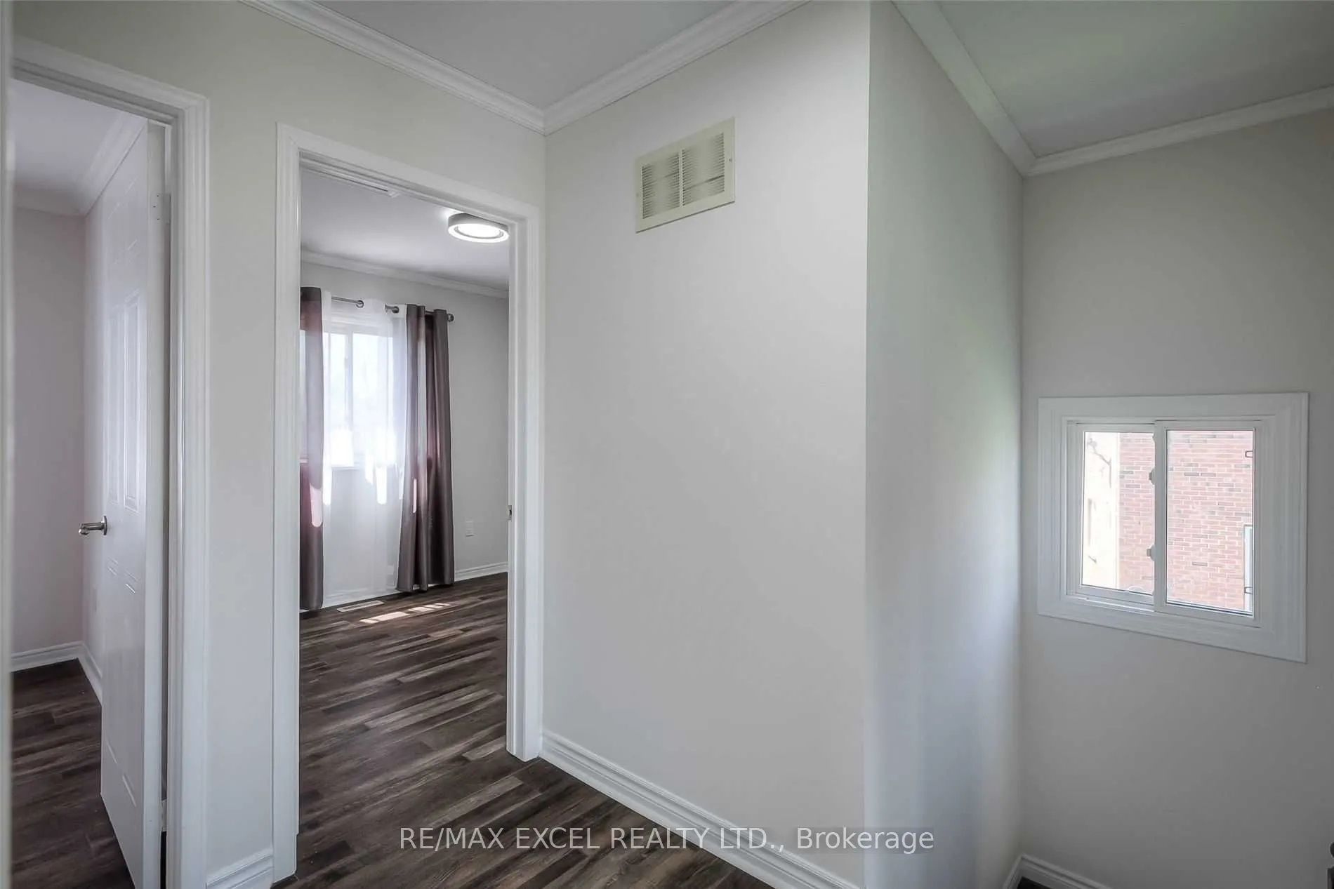 22 Weatherup Crescent