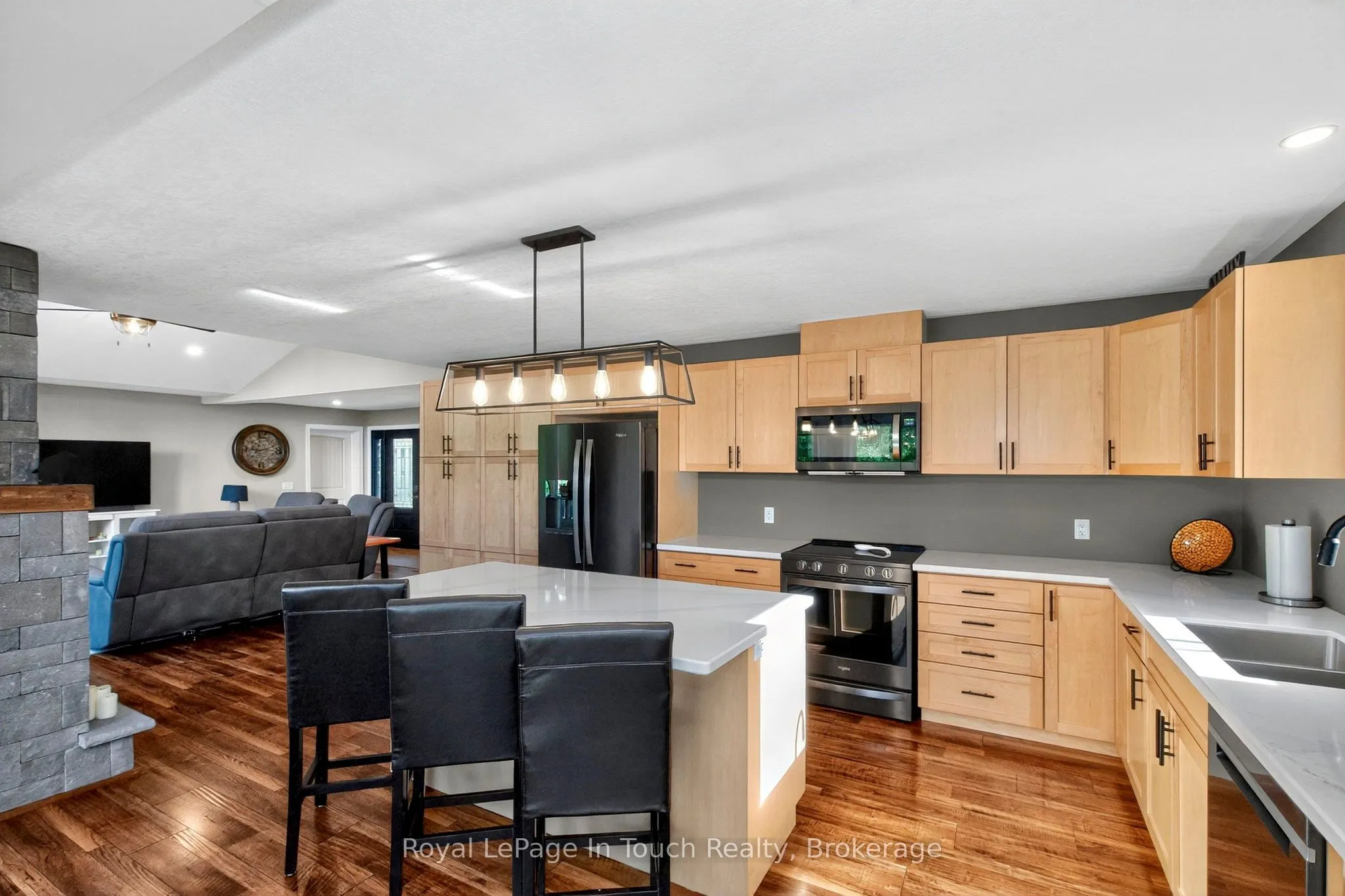 285 Dorion Road