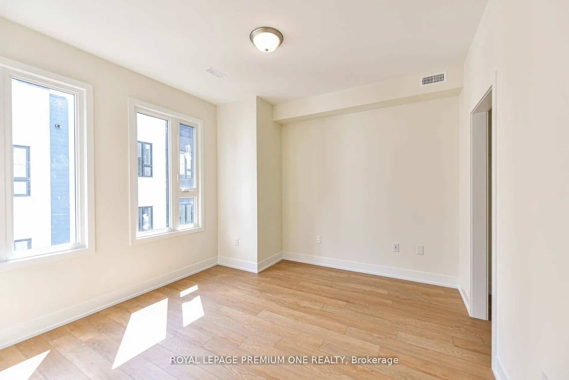 12 Mariner's Pier Way