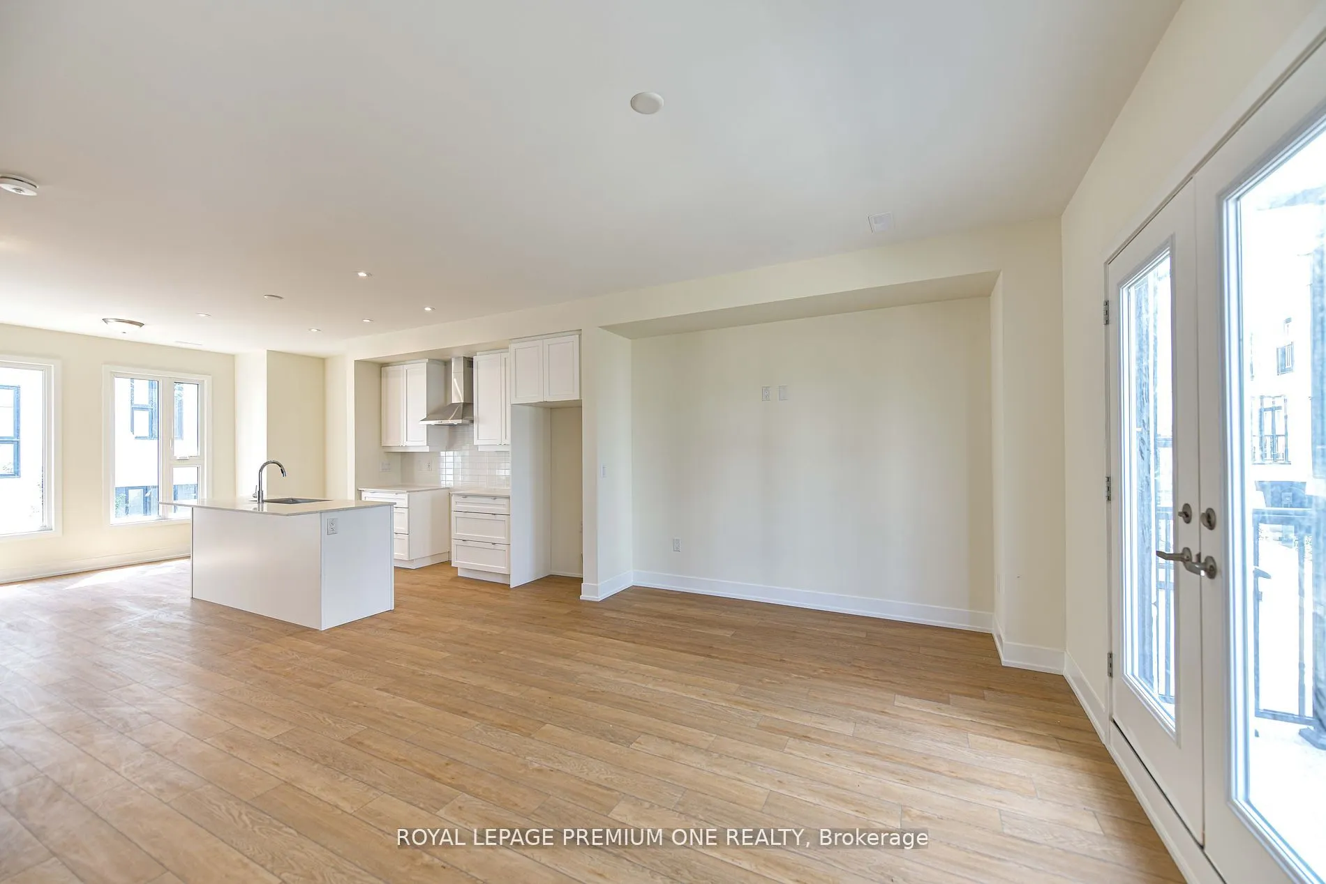 12 Mariner's Pier Way