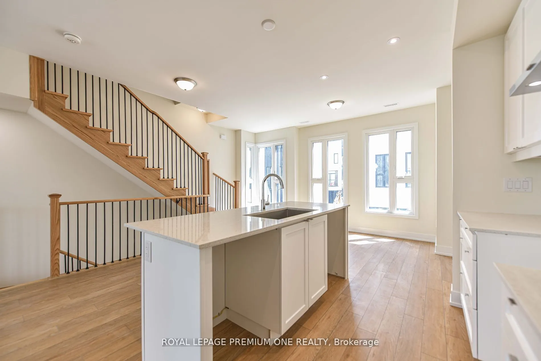 12 Mariner's Pier Way