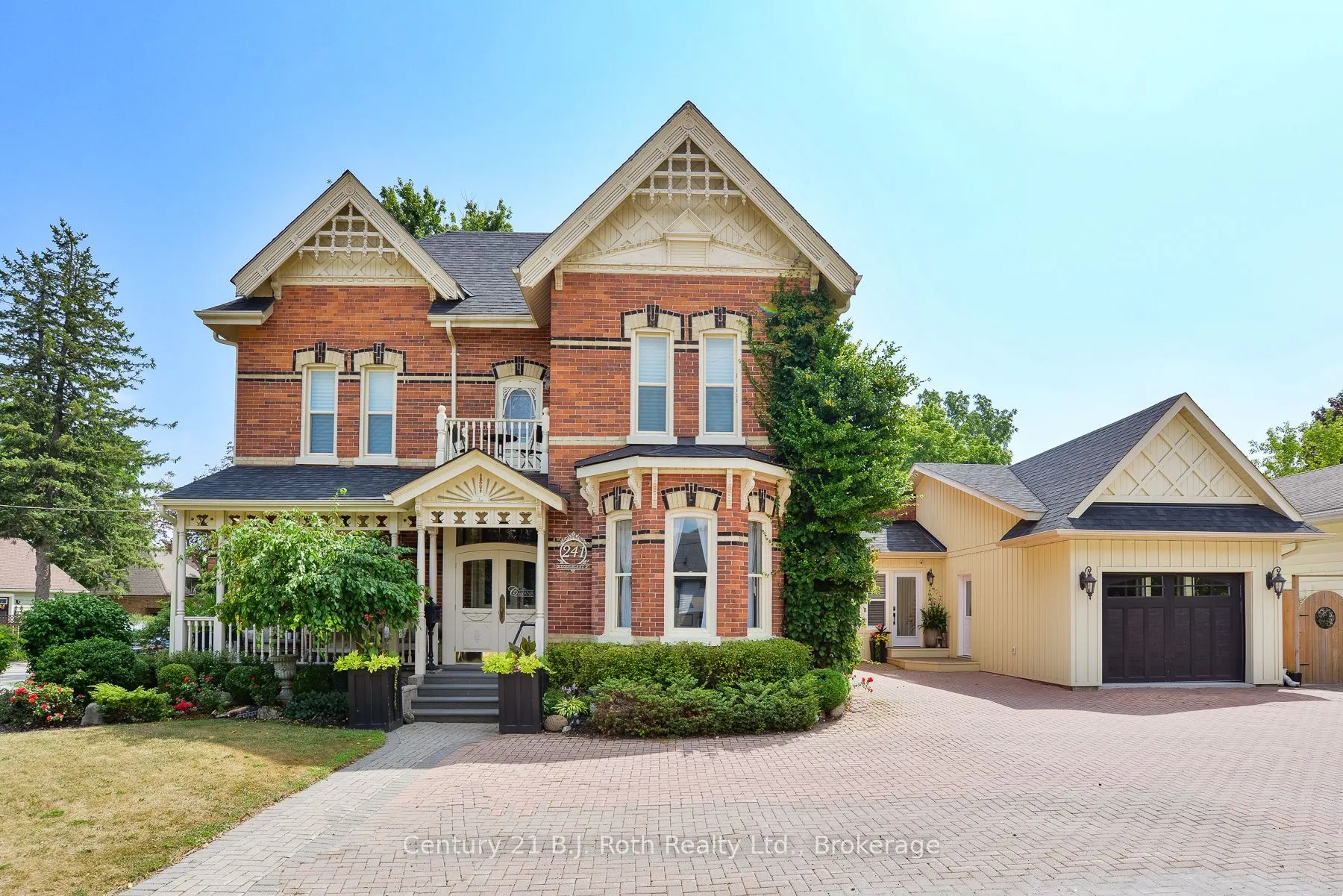 241 Mississaga Street W