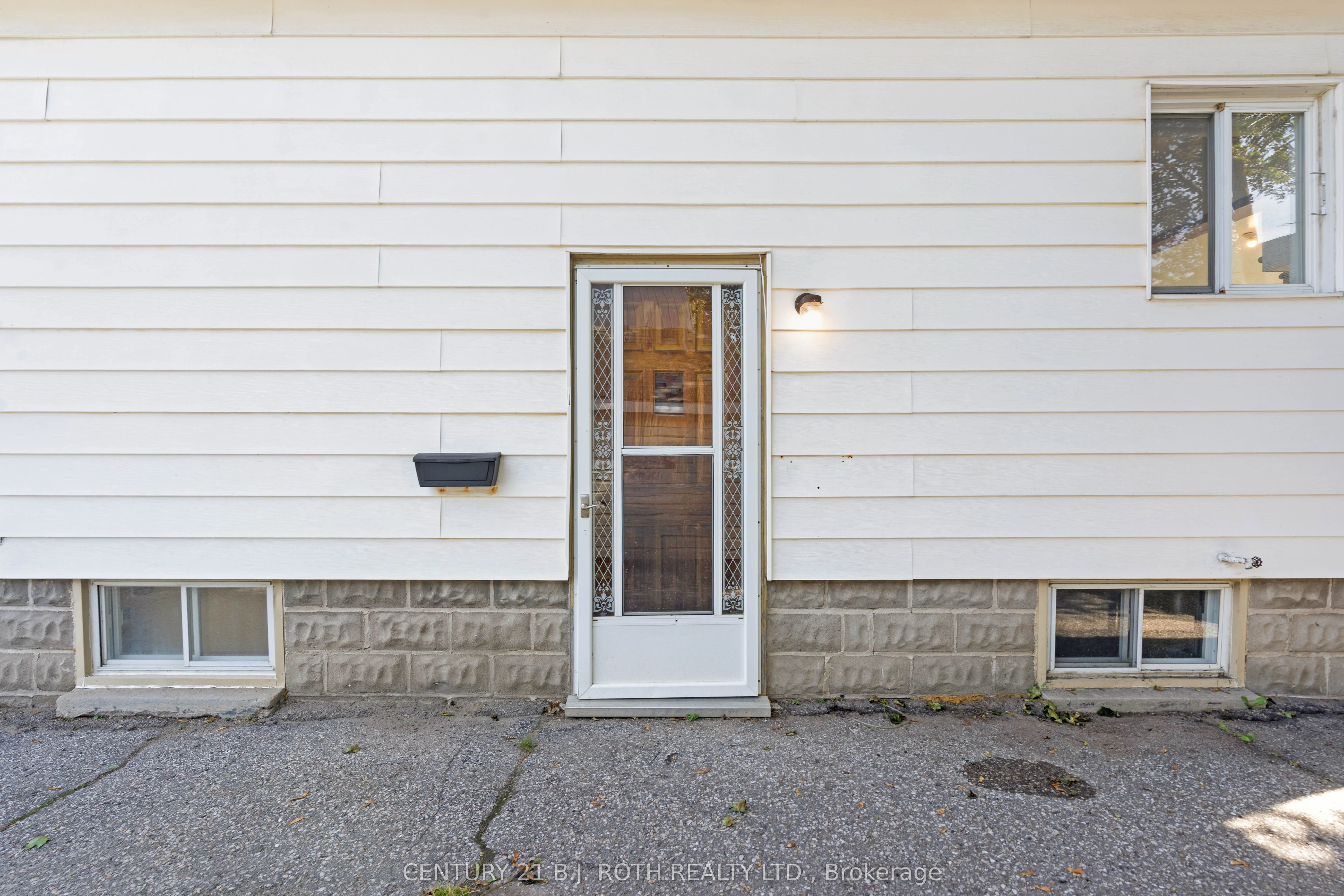 341 Nottawasaga Street