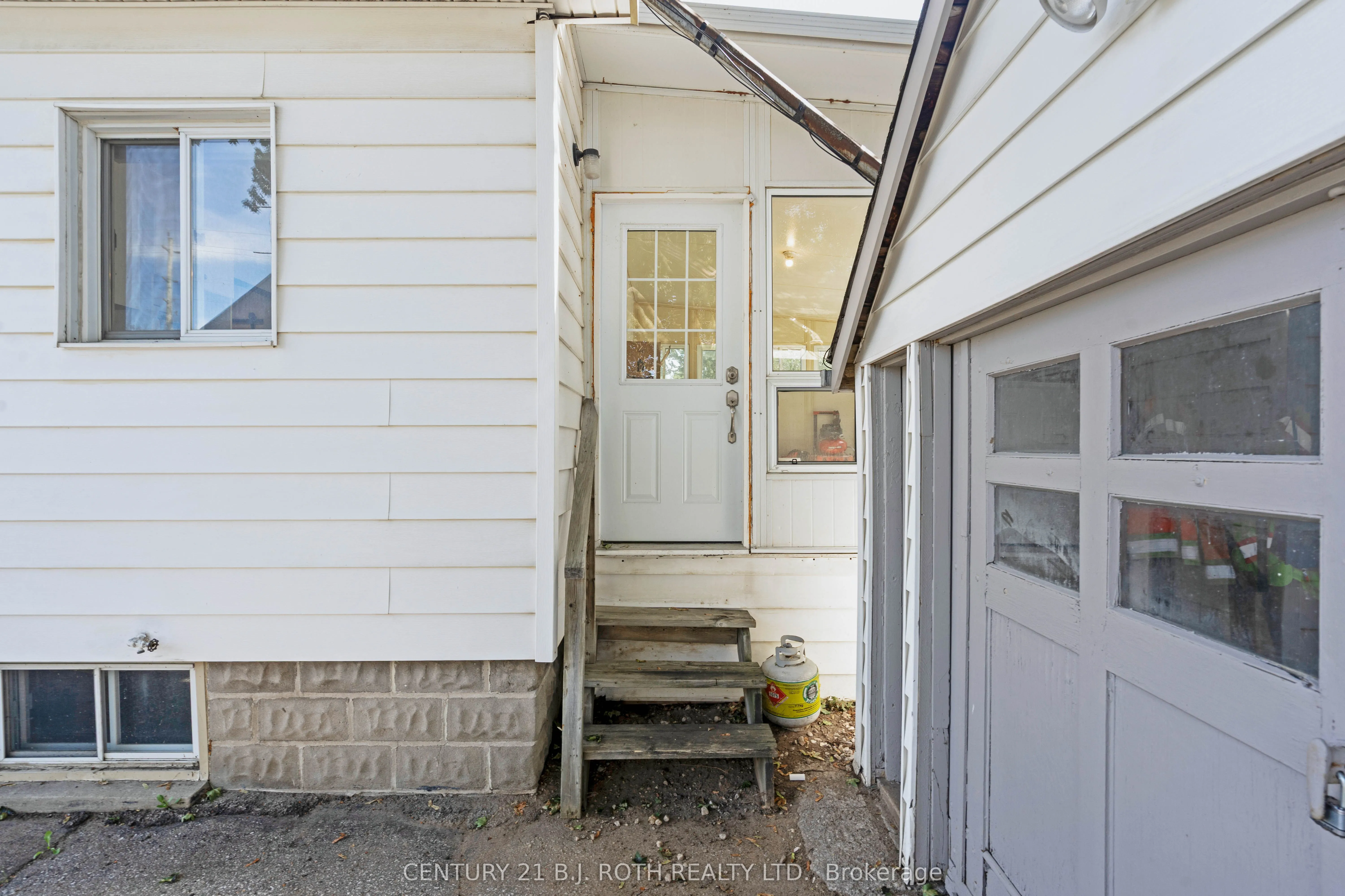 341 Nottawasaga Street