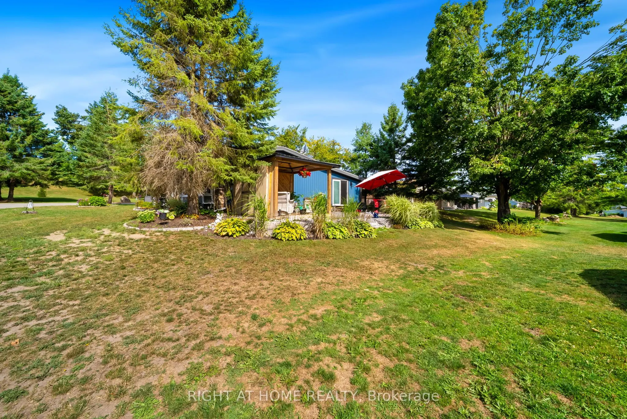 1 MAPLE Crescent