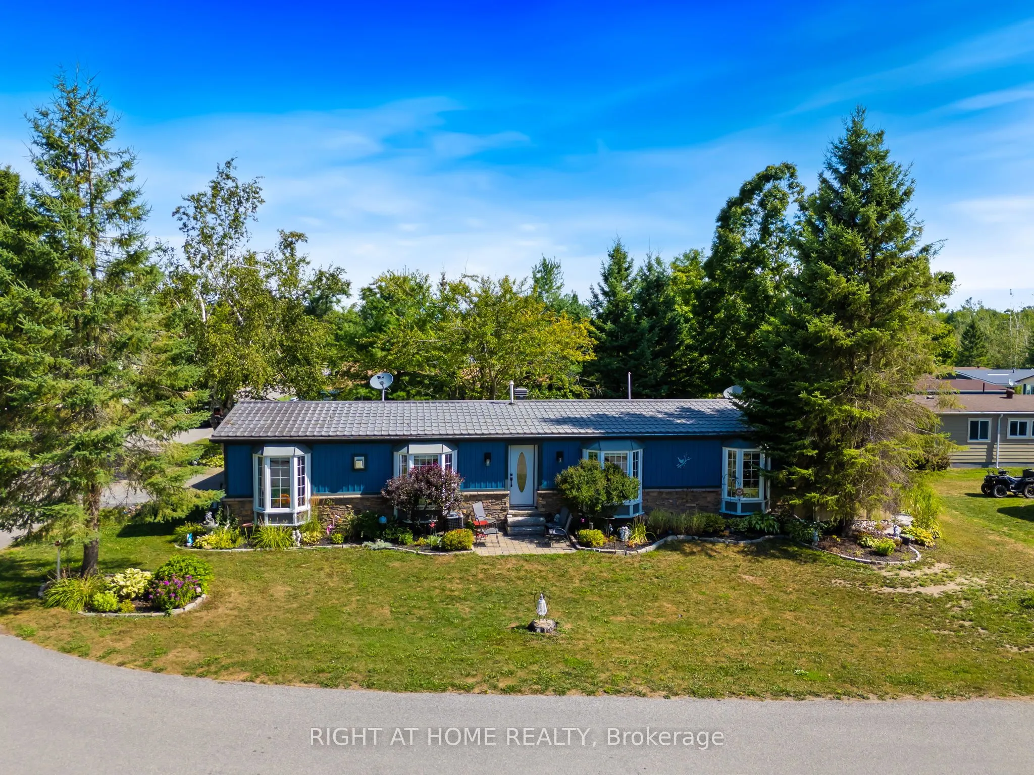 1 MAPLE Crescent